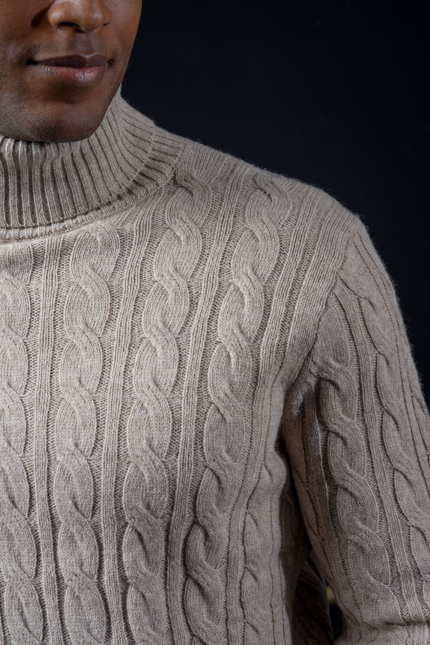 Turtle neck sweater with ribs image number 1