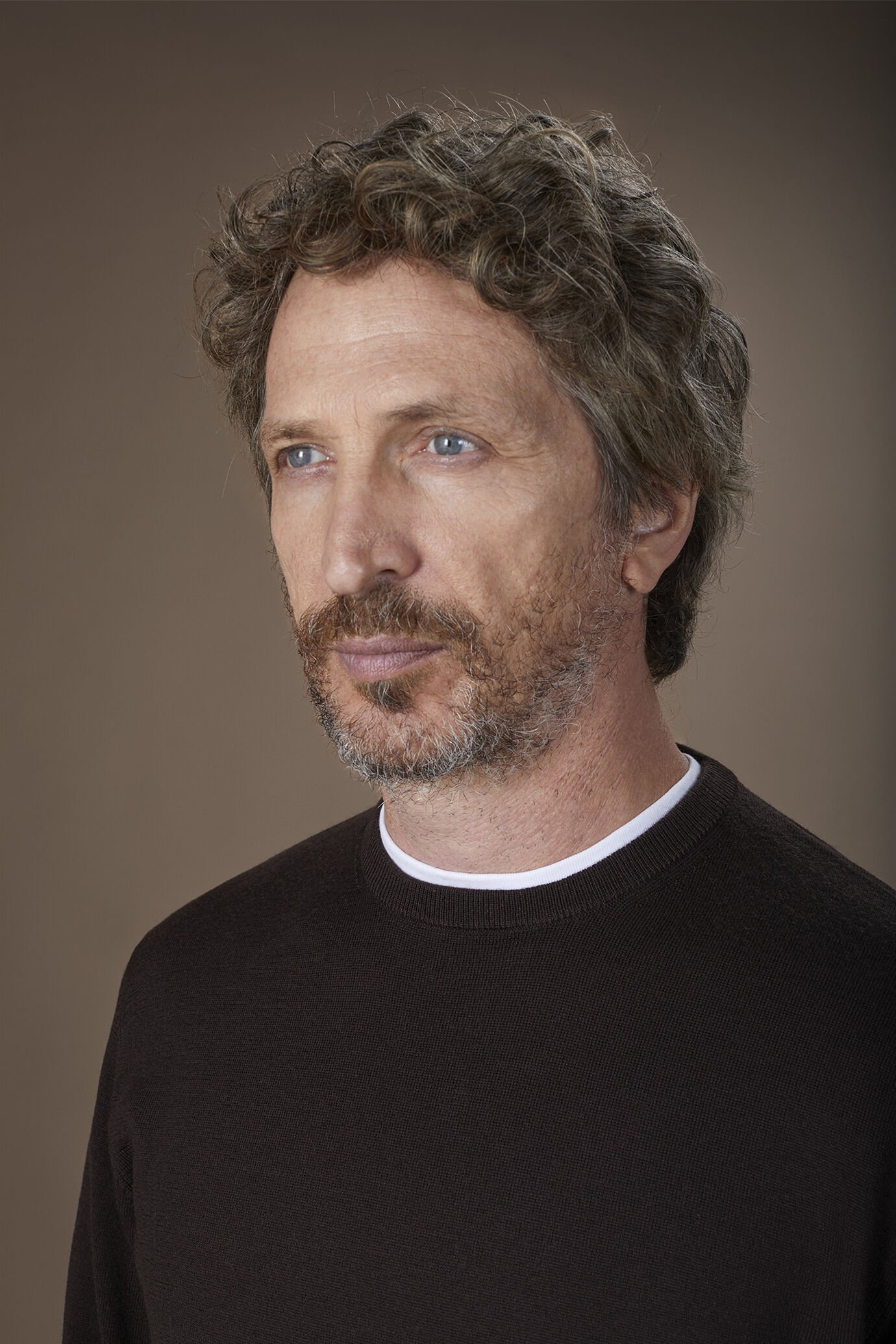 Herren-Rundhalspullover aus 100 % extrafeine Merinowolle in normaler Passform image number 2