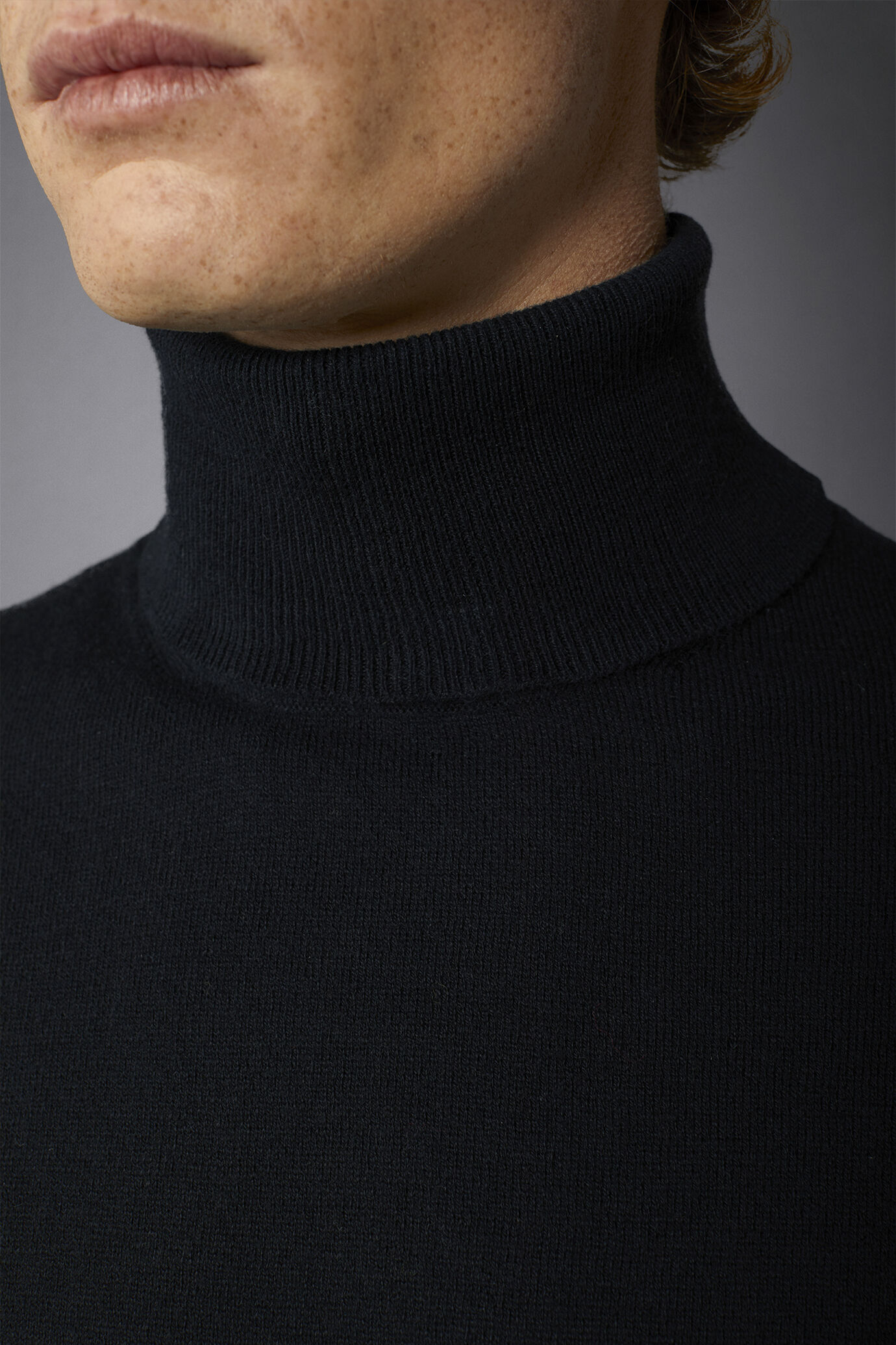 Maglia uomo dolcevita lana e cotone image number 2