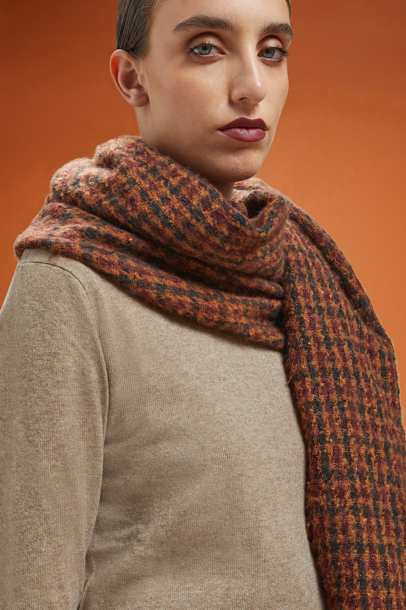 &Eacute;charpe femme &agrave; motif pied-de-poule image number 1