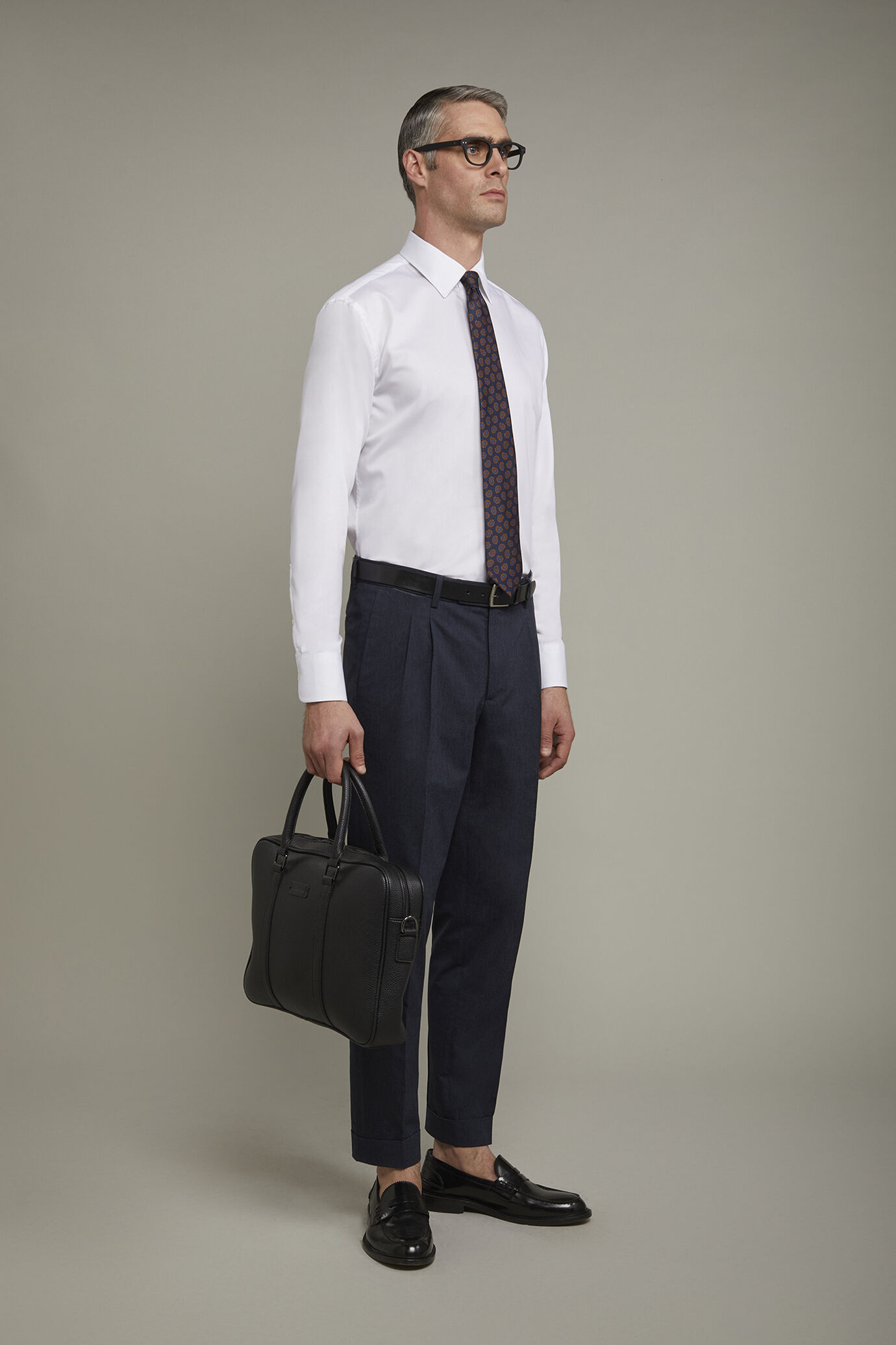 Men's shirt classic collar 100% cotton plain fabric regular fit image number 1