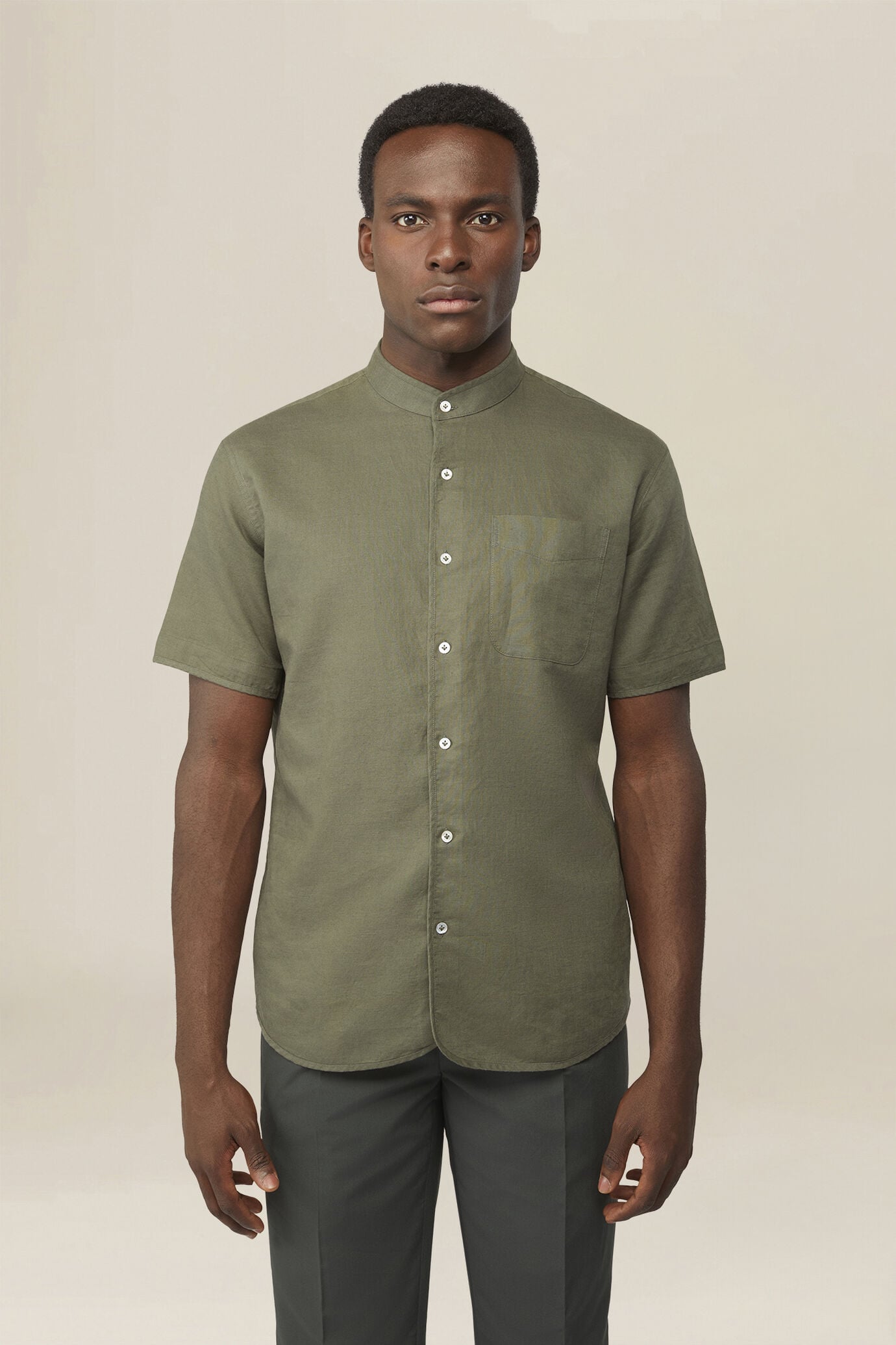 Camicia uomo casual collo alla coreana tessuto in lino e cotone lavato image number 0