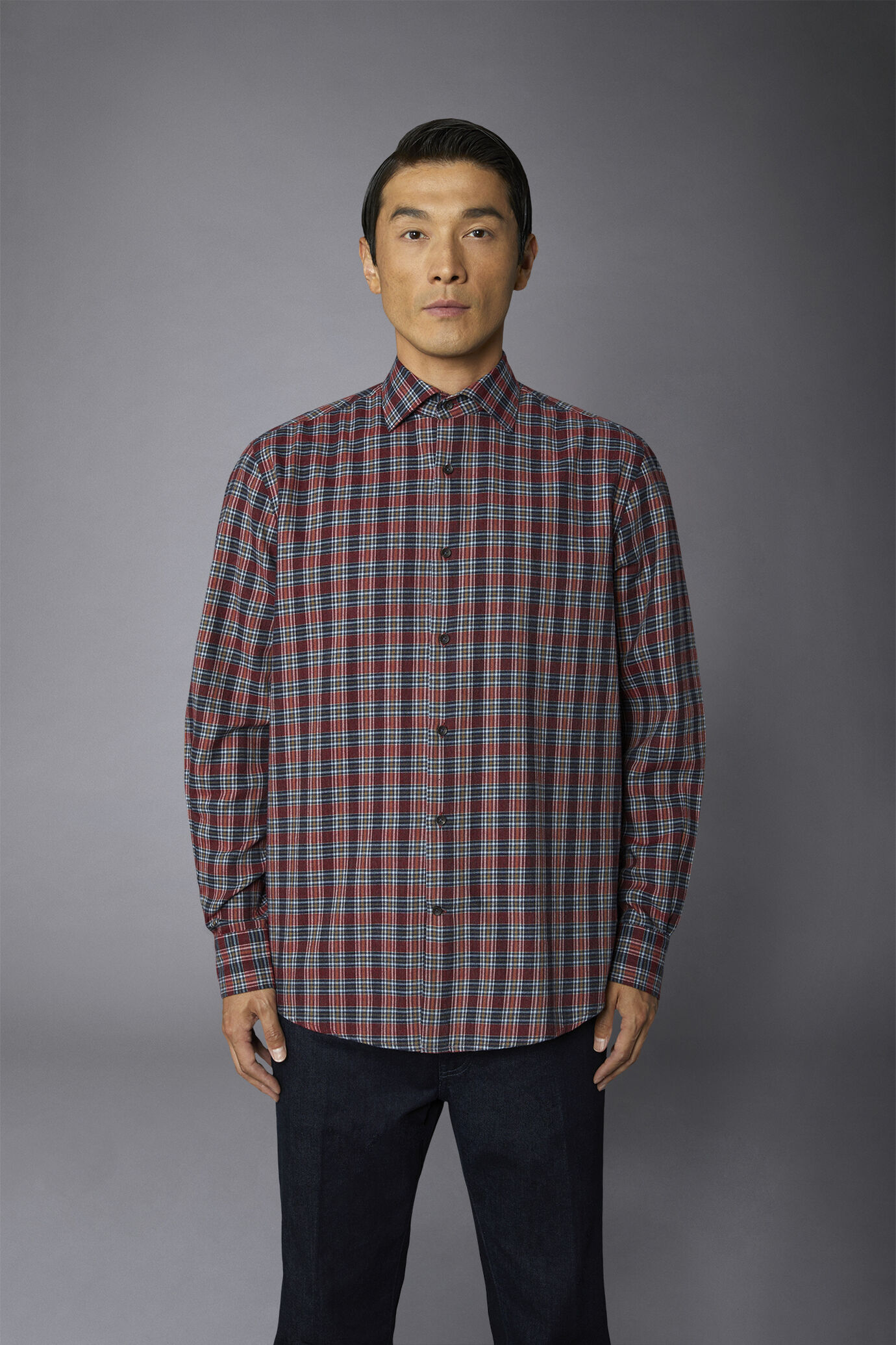 Camicia casual uomo collo francese comfort fit tessuto in flanella fantasia a quadri image number 2