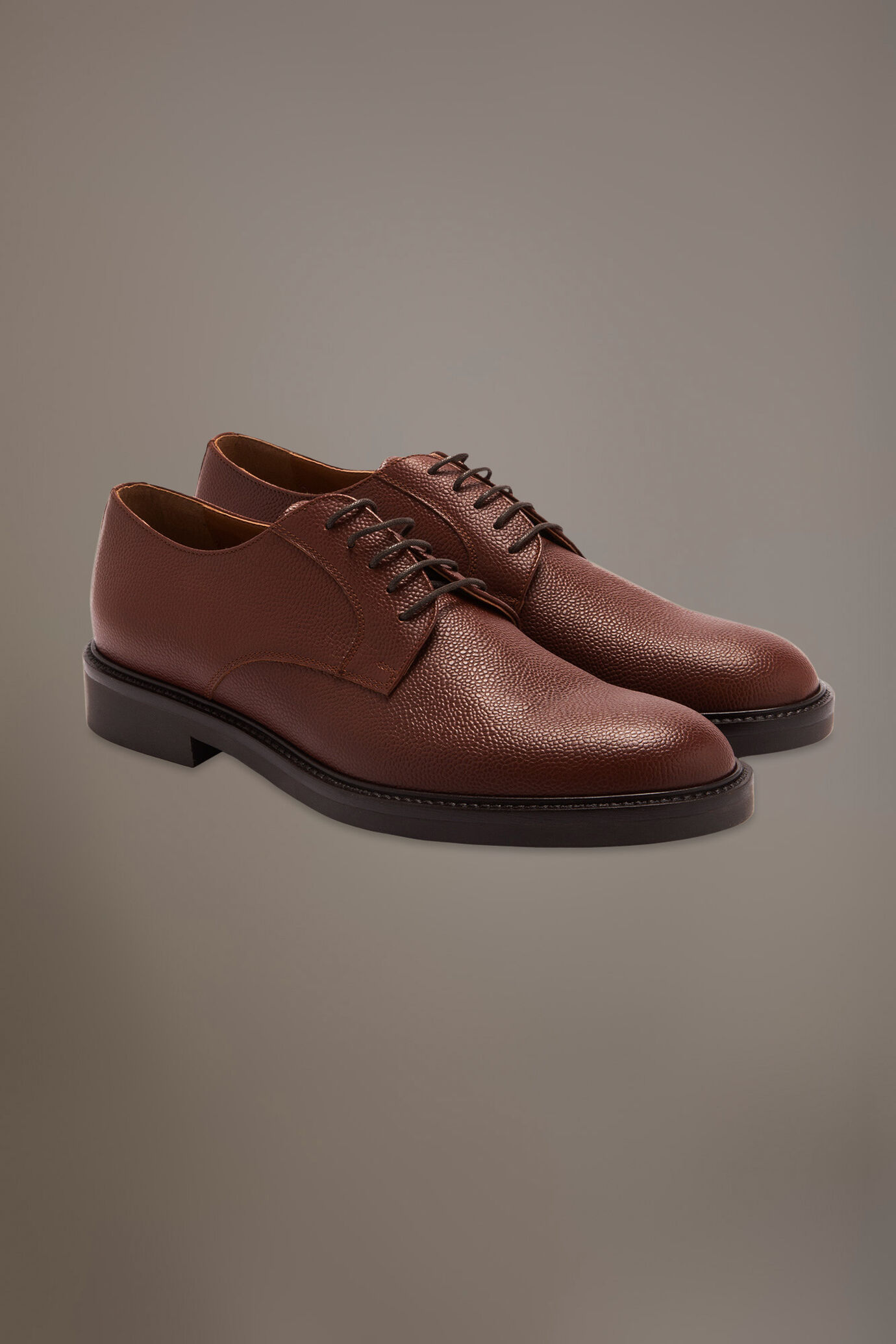 Scarpa derby uomo in 100% pelle tamburata image number 1