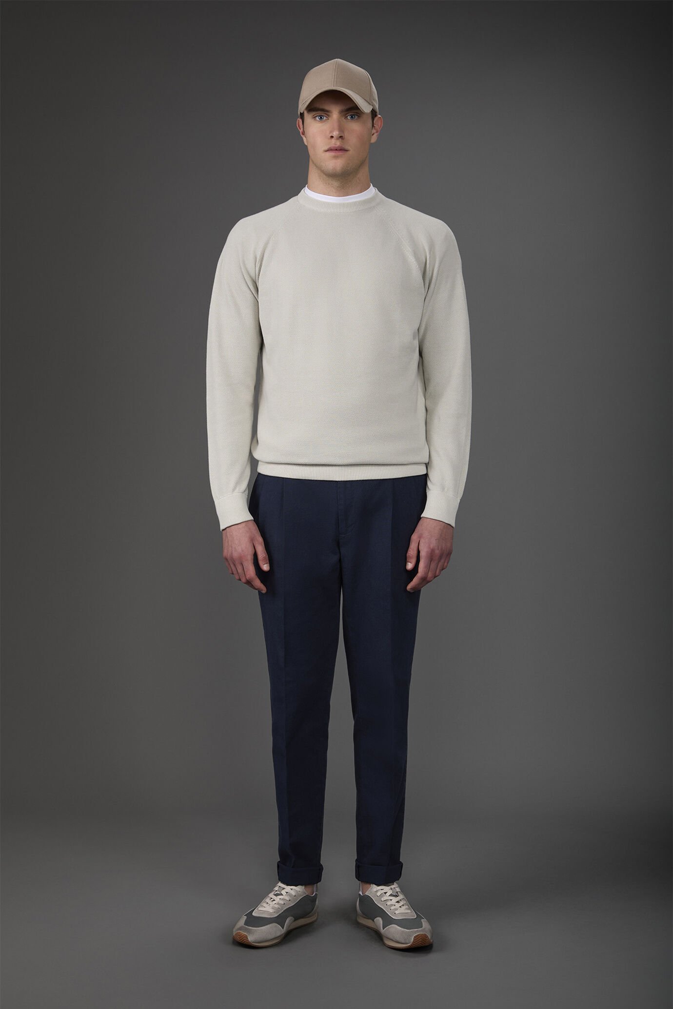 Men's crew neck pure cotton sweater with raglan sleeves image number 0