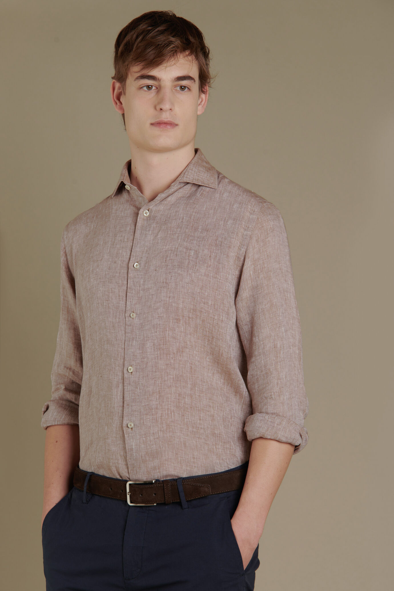 Camicia casual uomo collo francese 100% lino image number 1