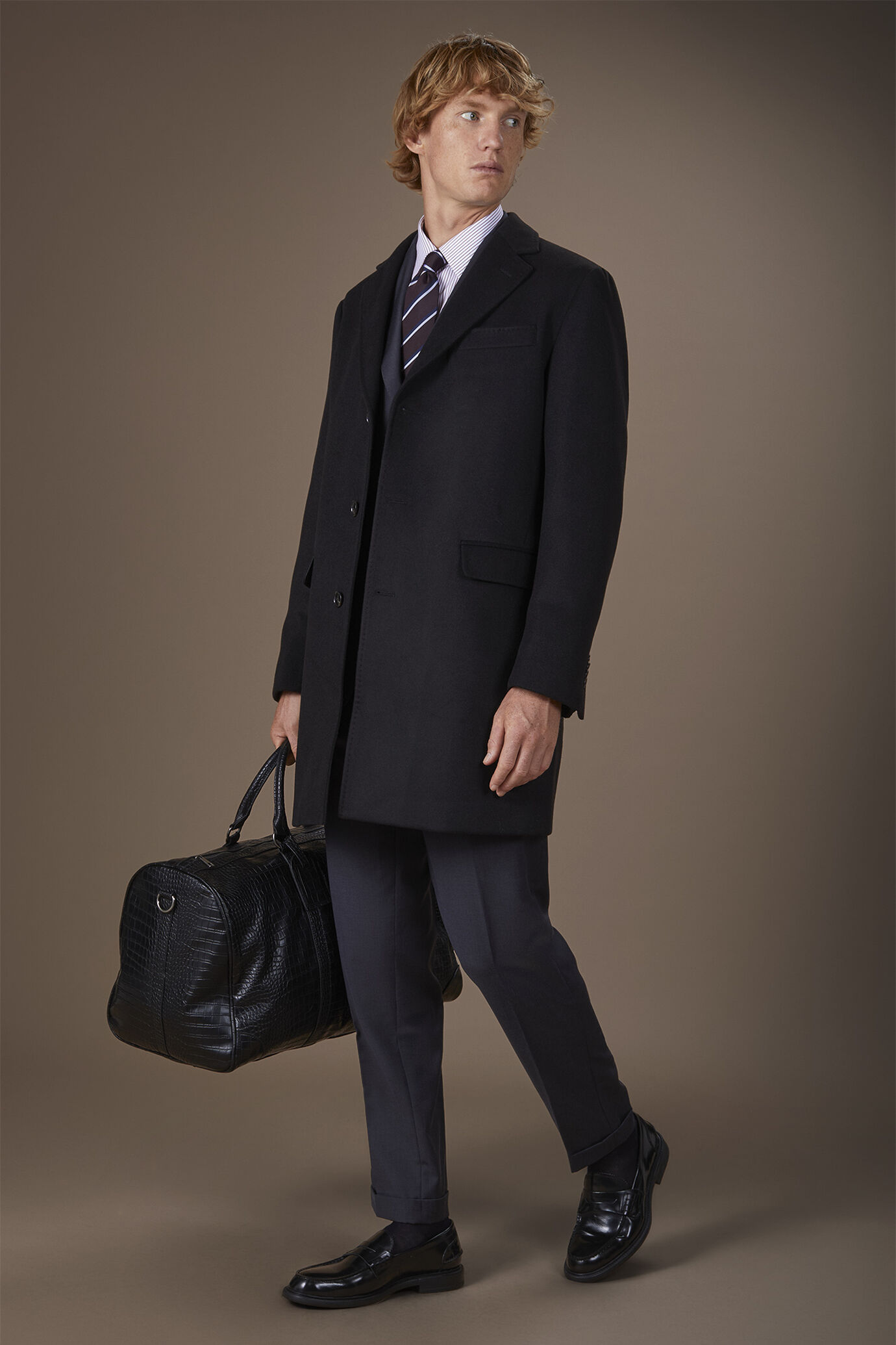 Einreihiger Herrenmantel aus Veloursstoff in regulärer Passform image number 0