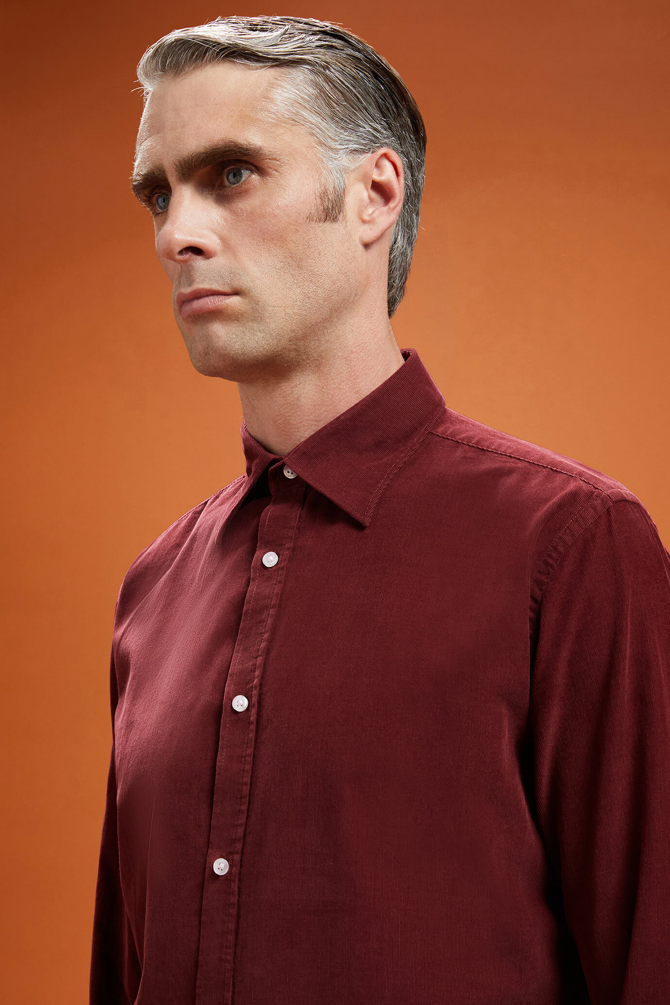 Camicia casual uomo collo classico 100% cotone tessuto velluto 1000 righe tinta unita comfort fit image number 3