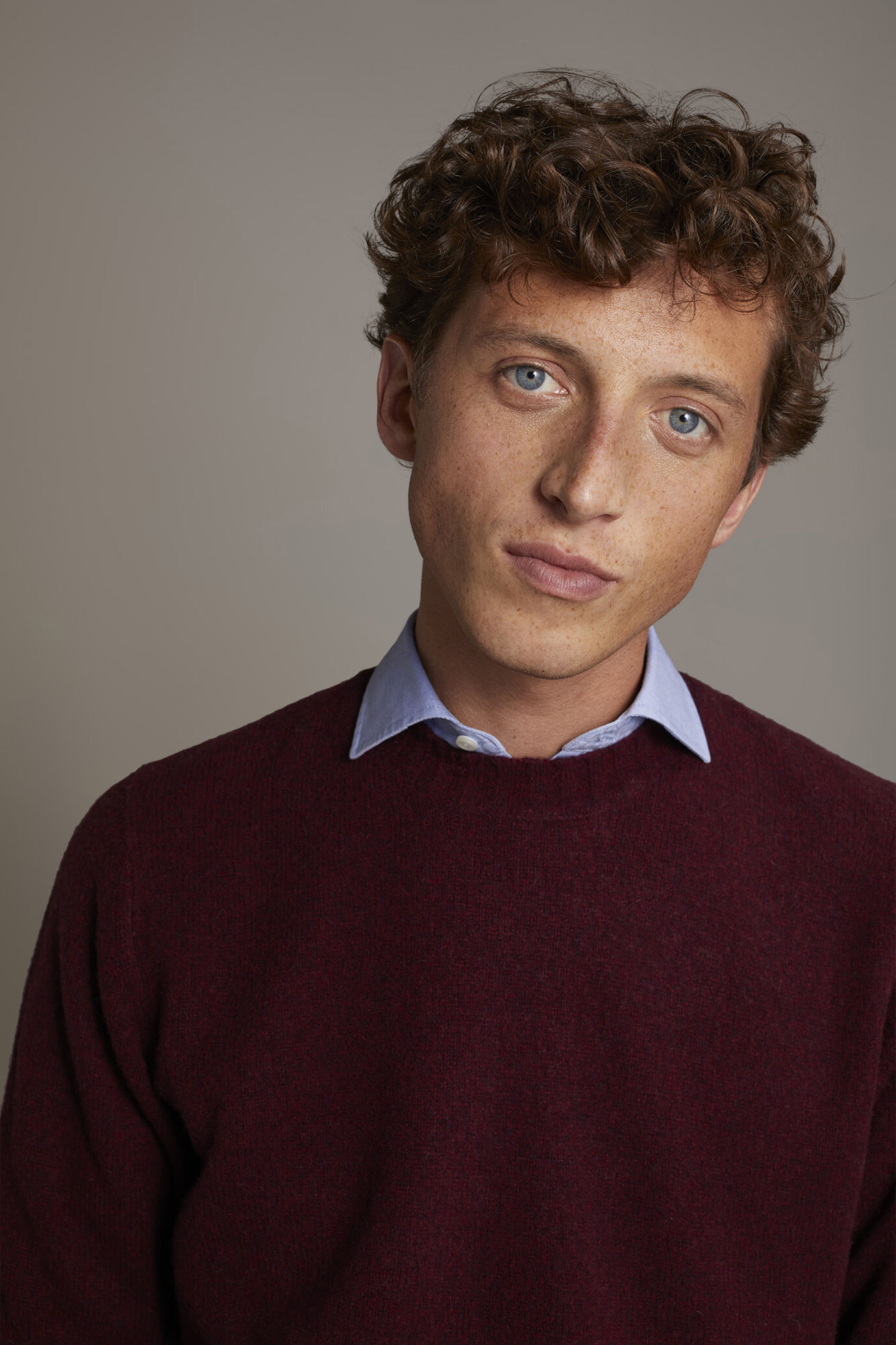 Lambswool blend round neck sweater image number 2