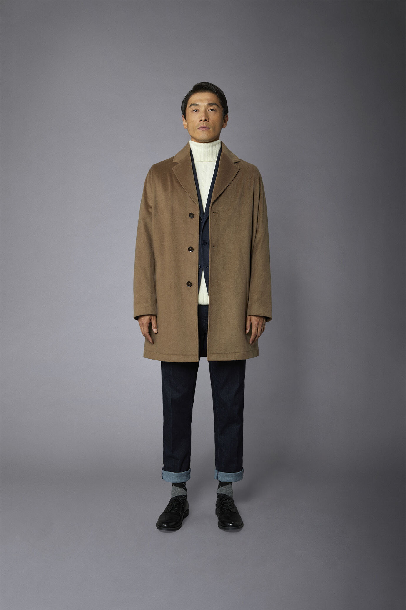 Men's classic single-breasted wool blend coat image number 2