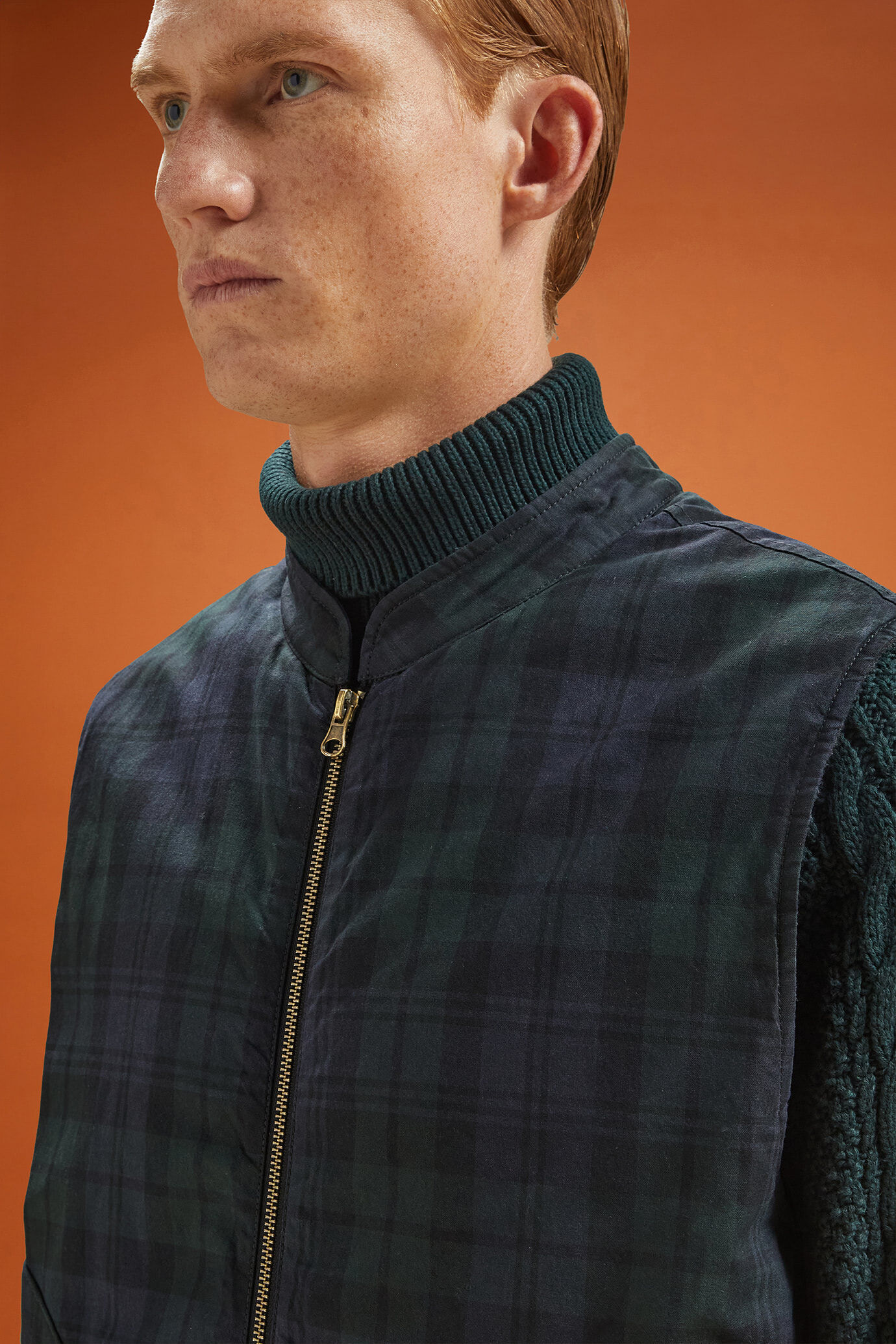 Gilet pour homme légèrement matelassé, 100% coton ciré avec design blackwatch, coupe classique image number 3