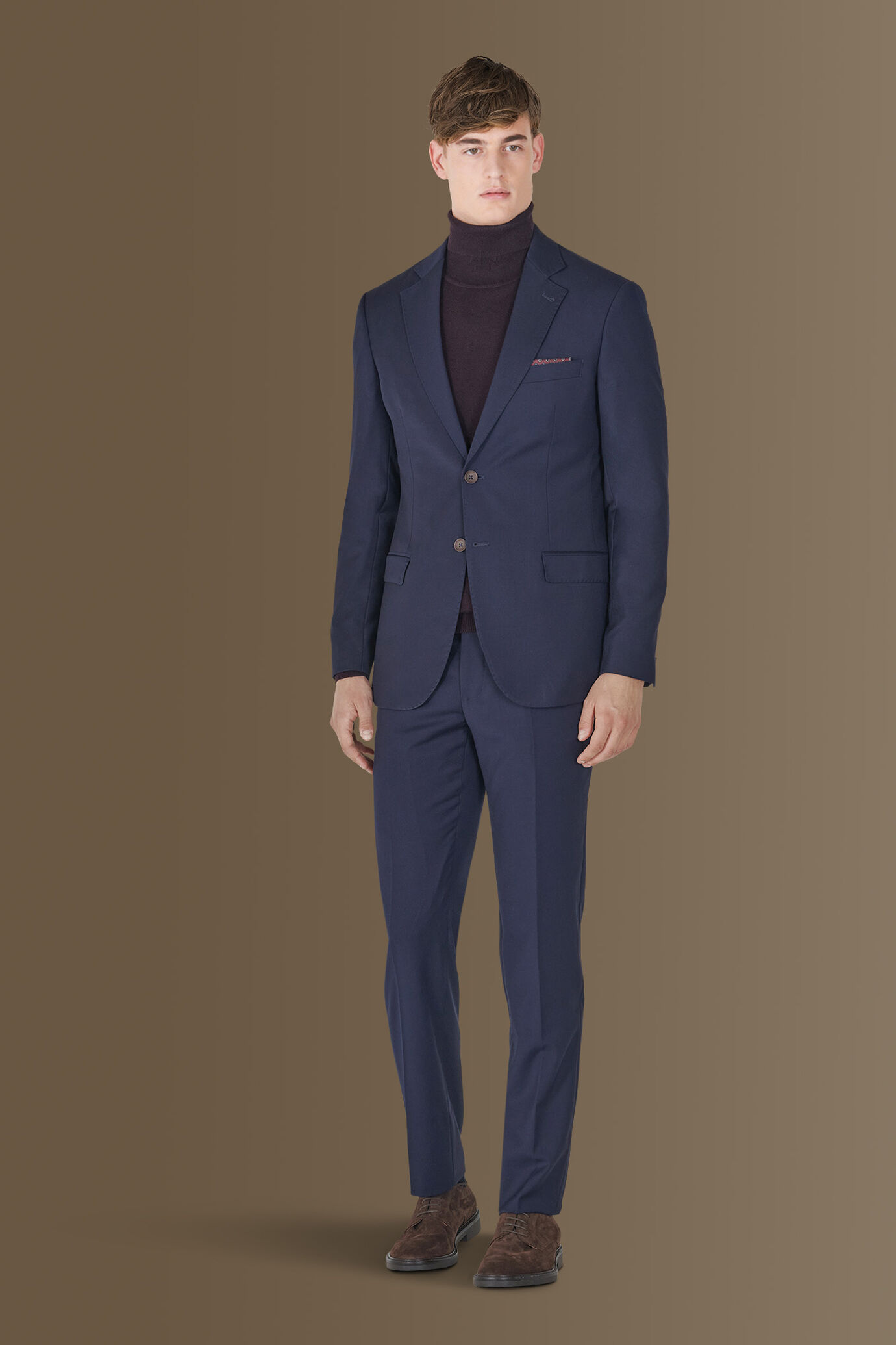 Single-breasted solid color travel suit