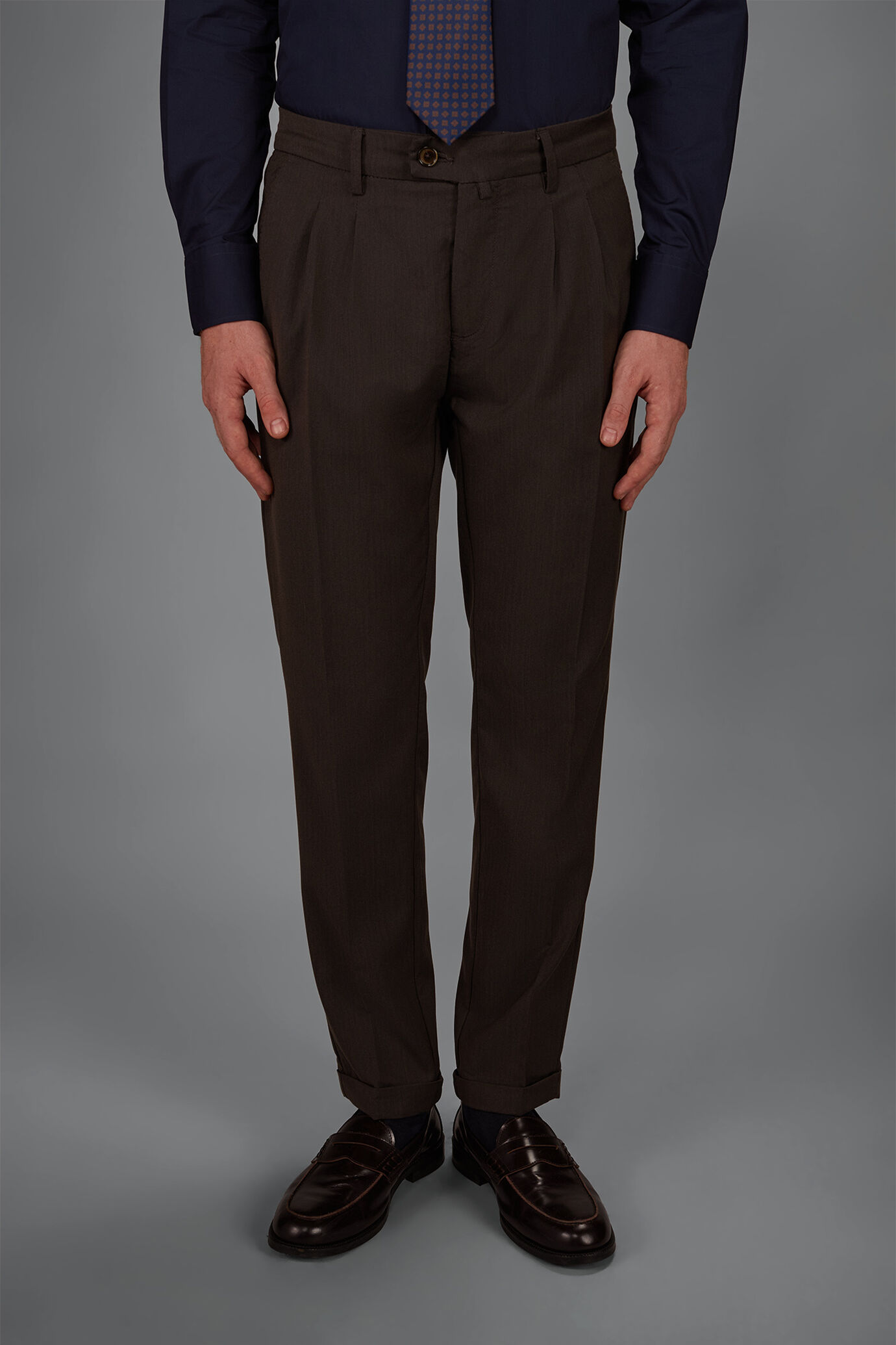Pantaloni uomo con doppia pince image number 1