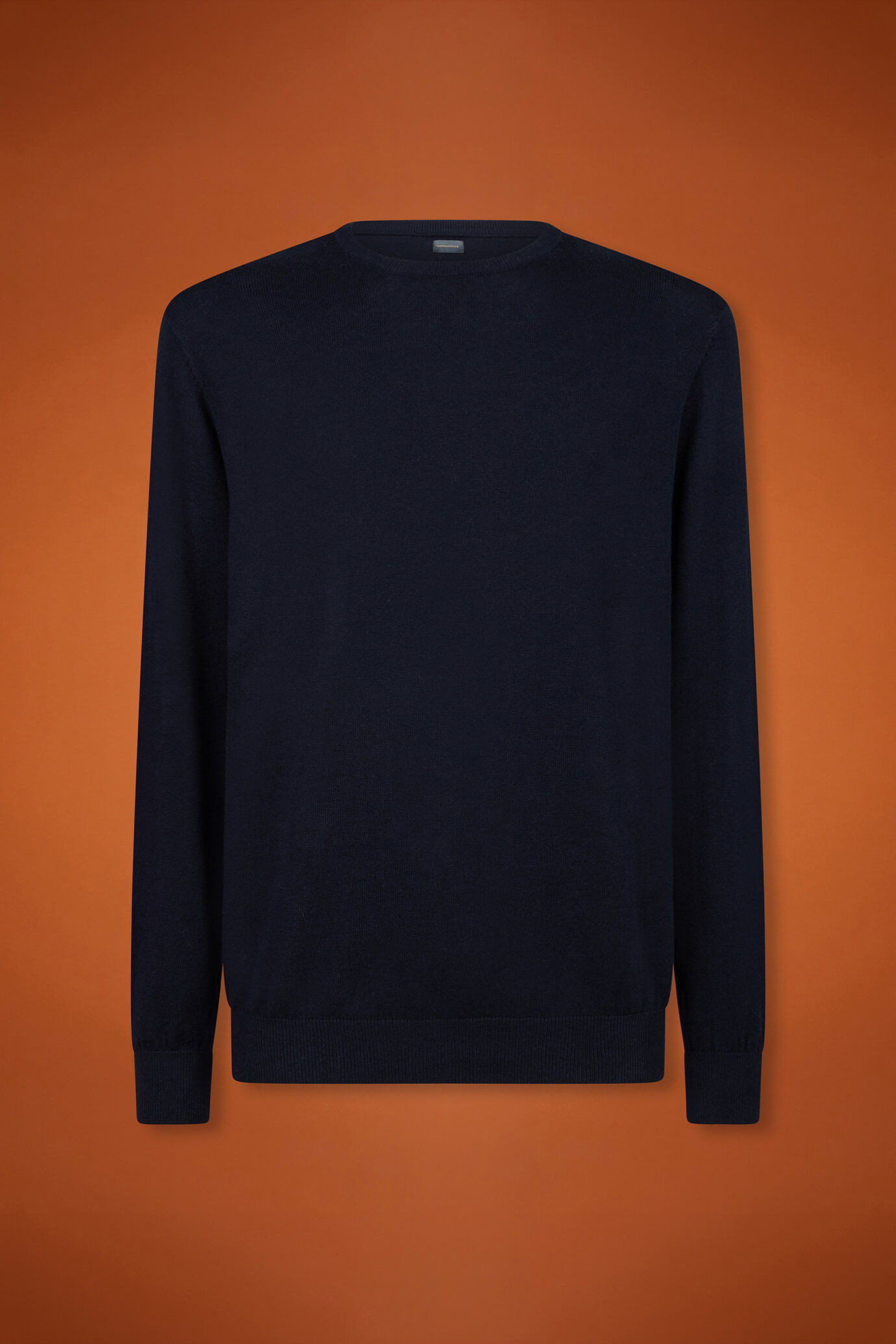 Pull homme &agrave; col rond, en laine et coton, coupe classique image number 4