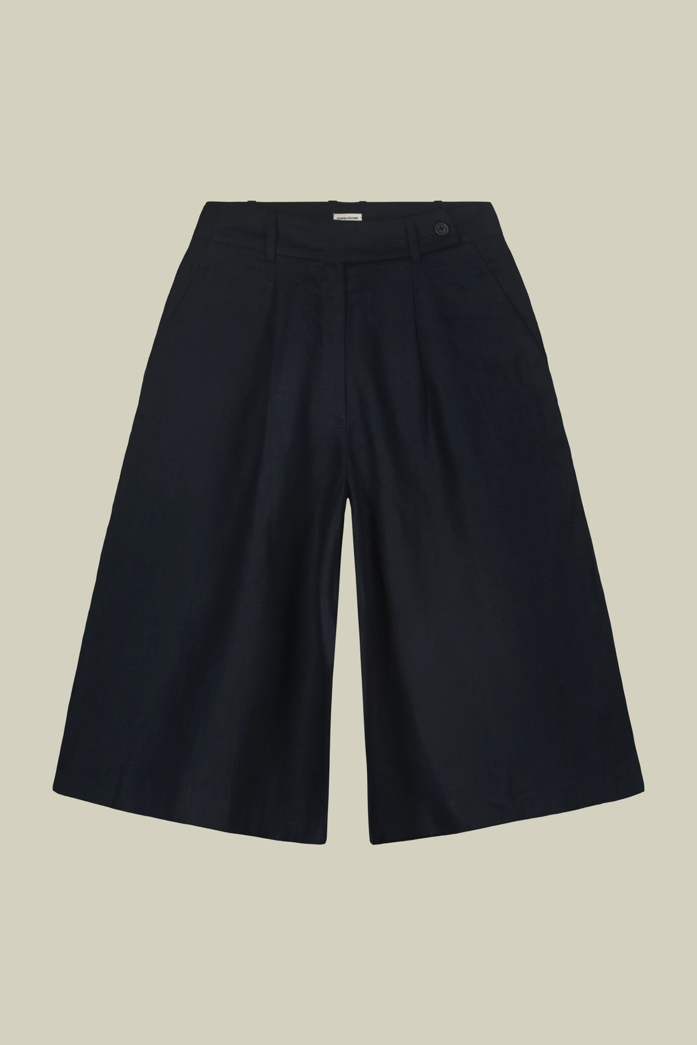 Bermuda donna dalla linea ampia 100% lino