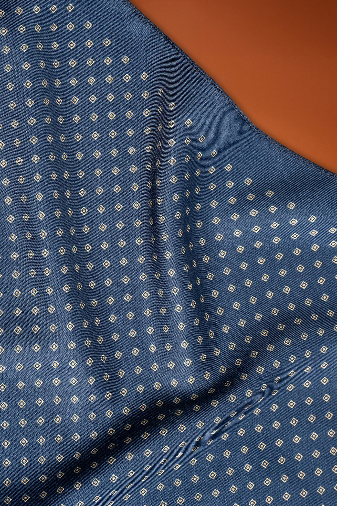 Men's printed pattern pochette image number 1