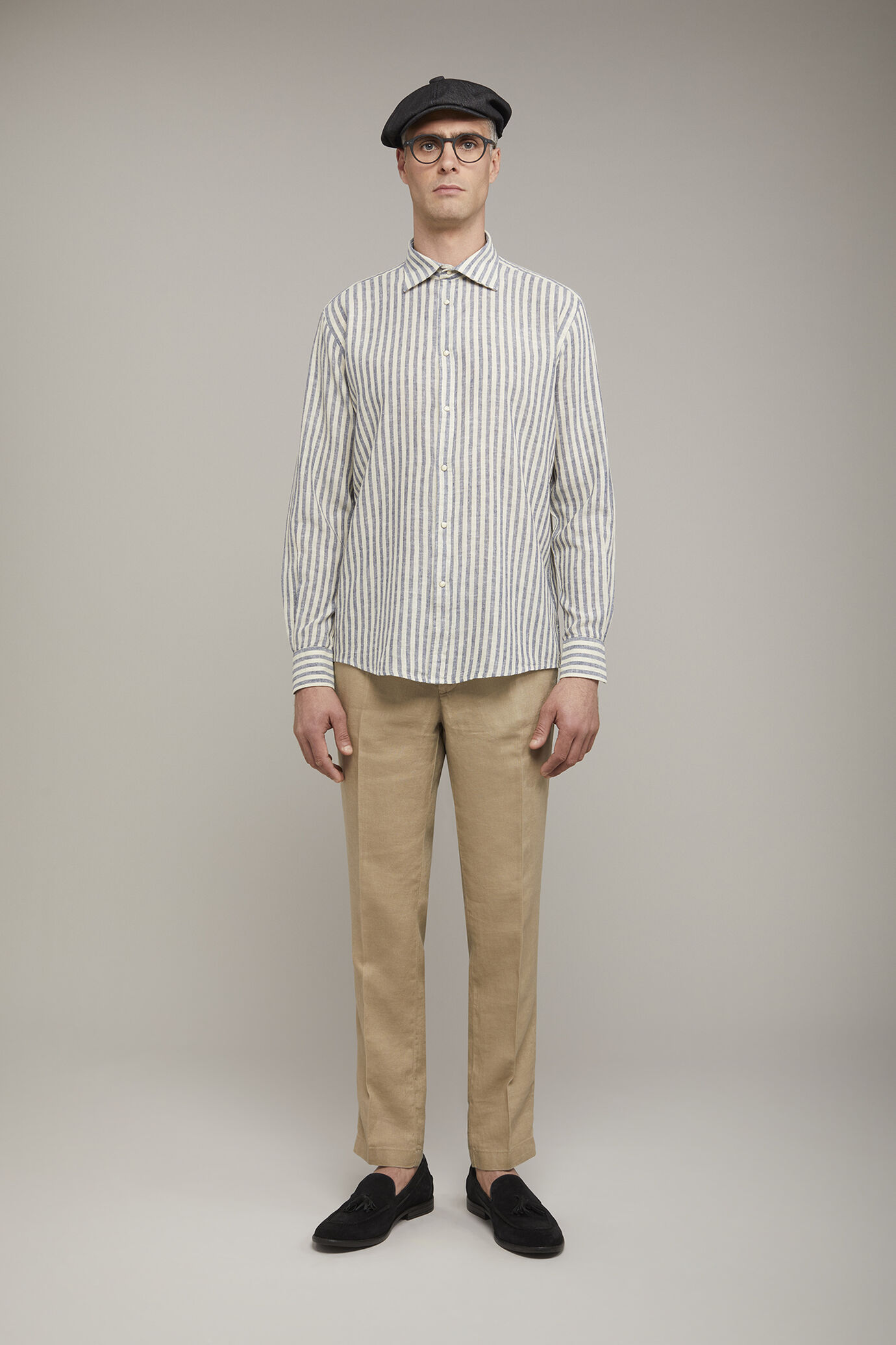 Camicia casual uomo collo classico in lino e cotone rigato comfort fit image number 0