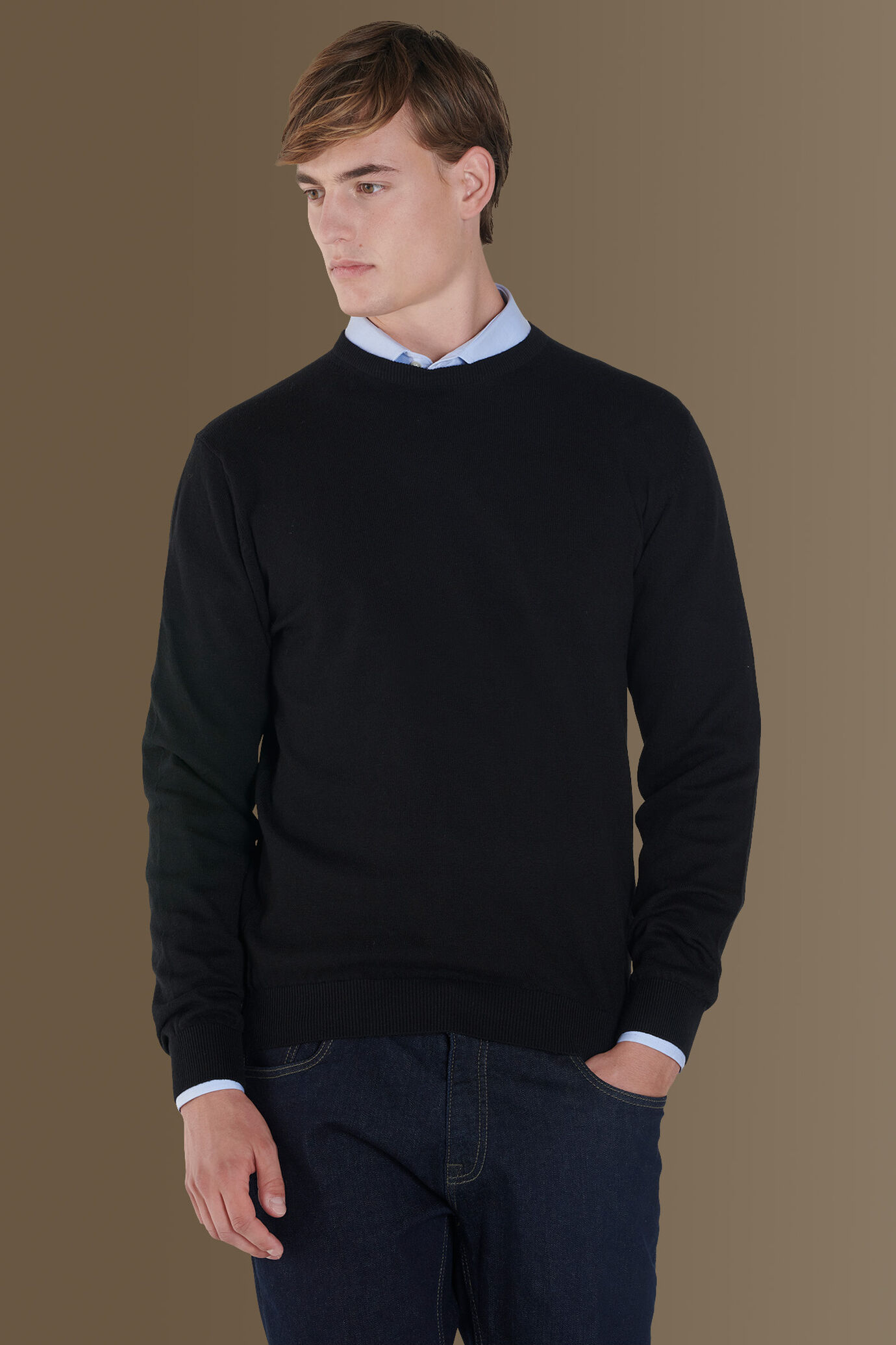 Round neck sweater image number 0
