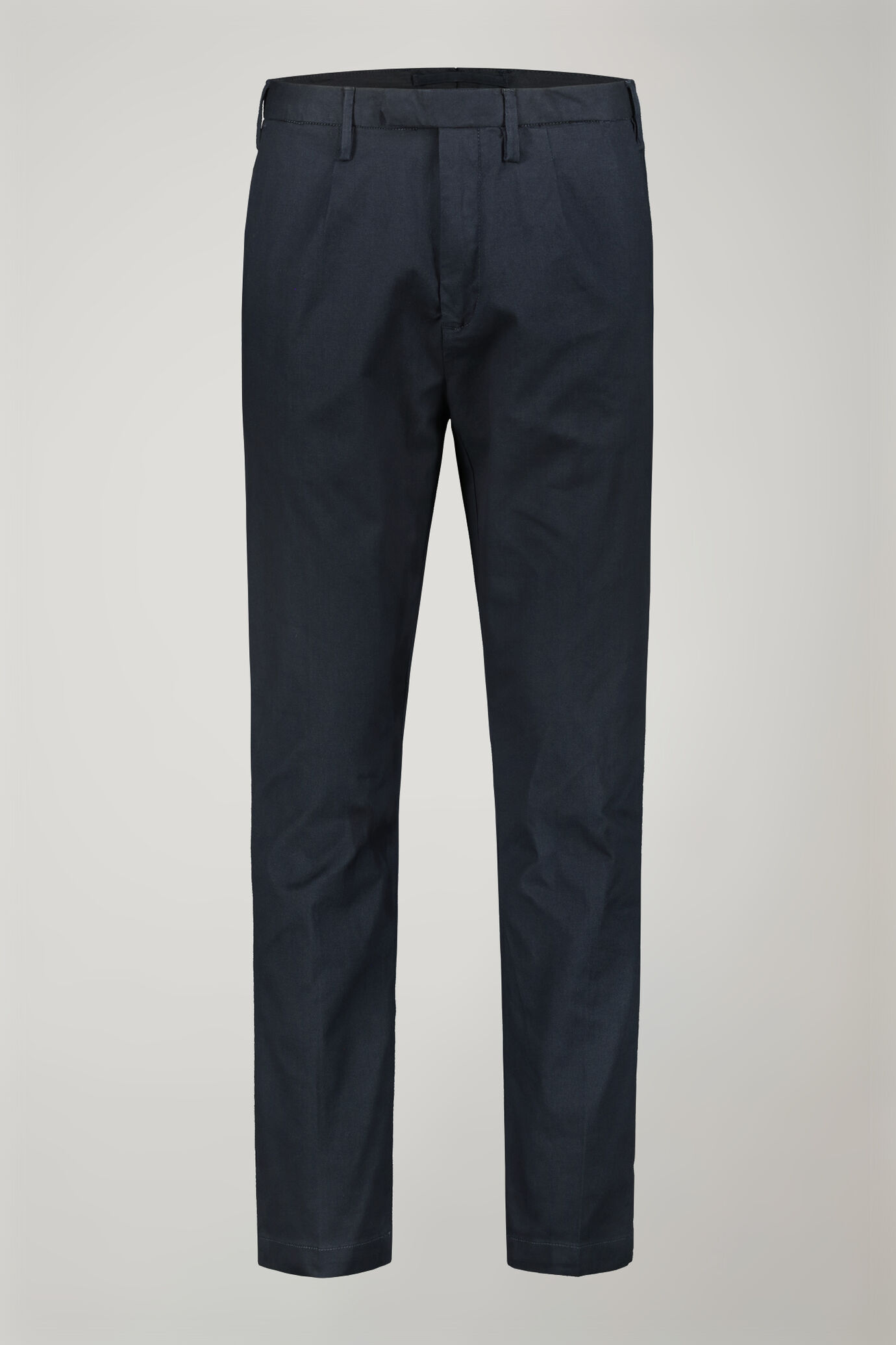 Pantalone uomo classico con pinces tessuto armaturato comfort fit image number 4