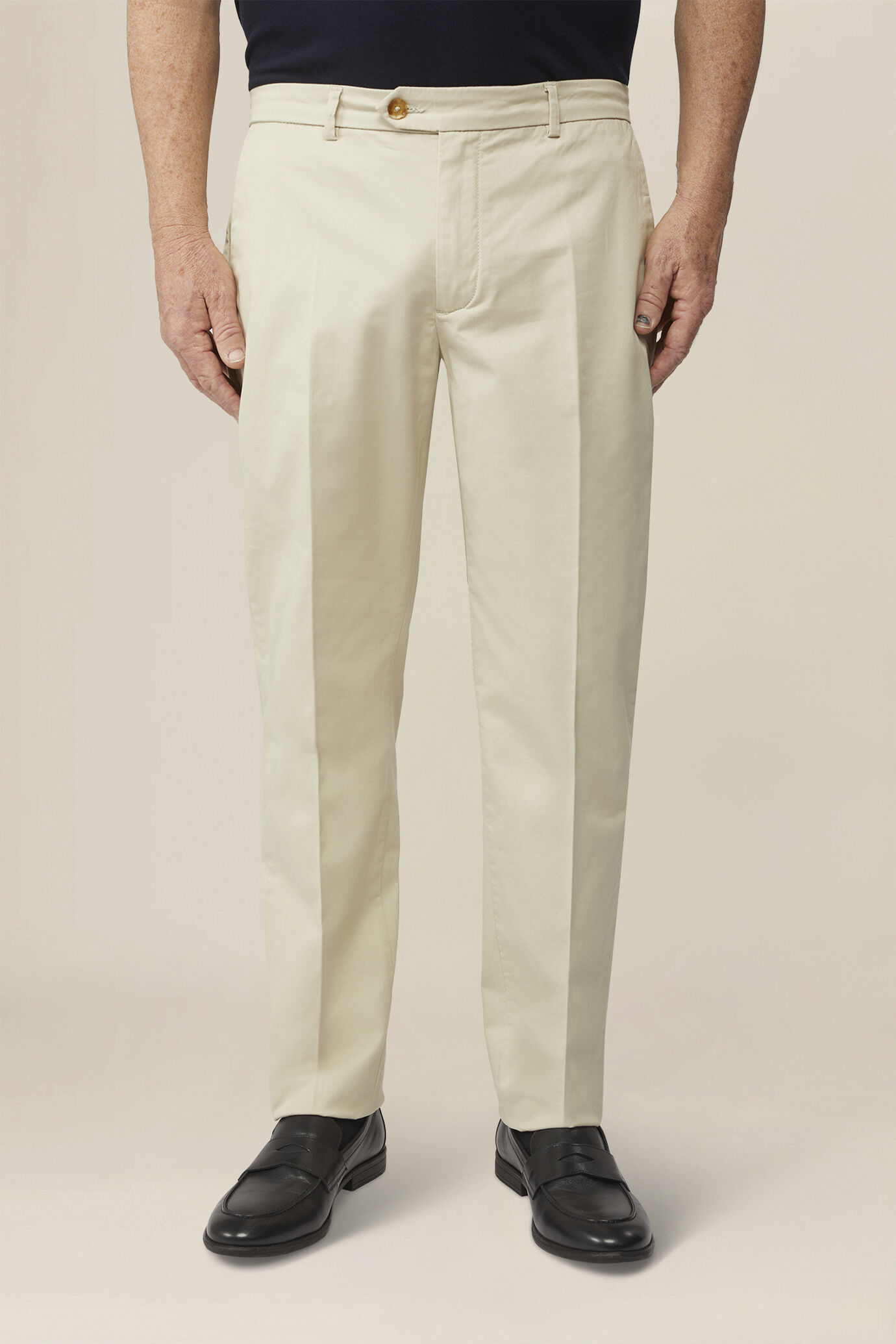 Pantalone uomo chino classico regular fit image number 1