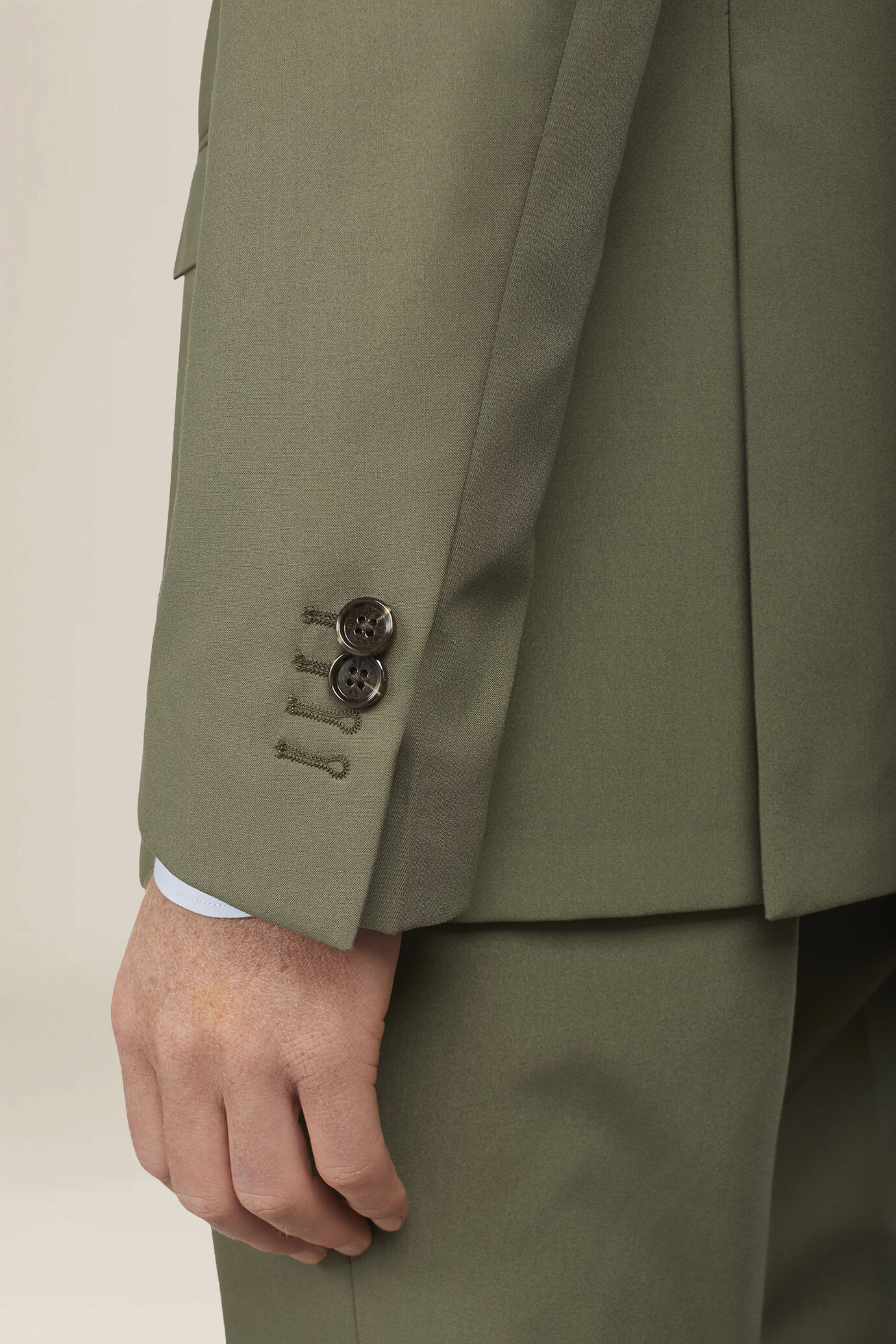 Abito uomo tinta unita con giacca con collo a lancia regular fit image number 3