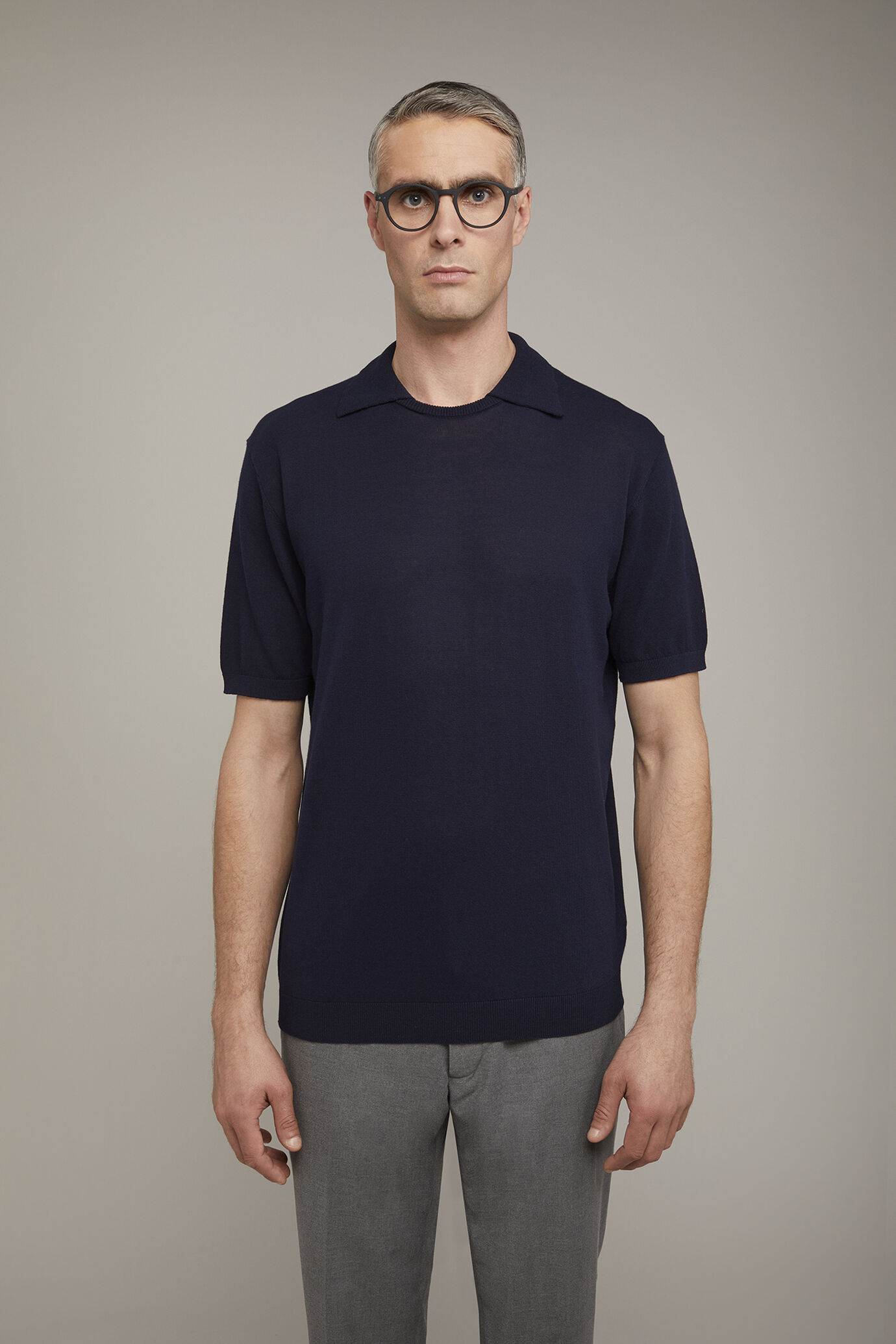 Polo homme à col rond en maille 100 % coton à manches courtes coupe régulière image number 2