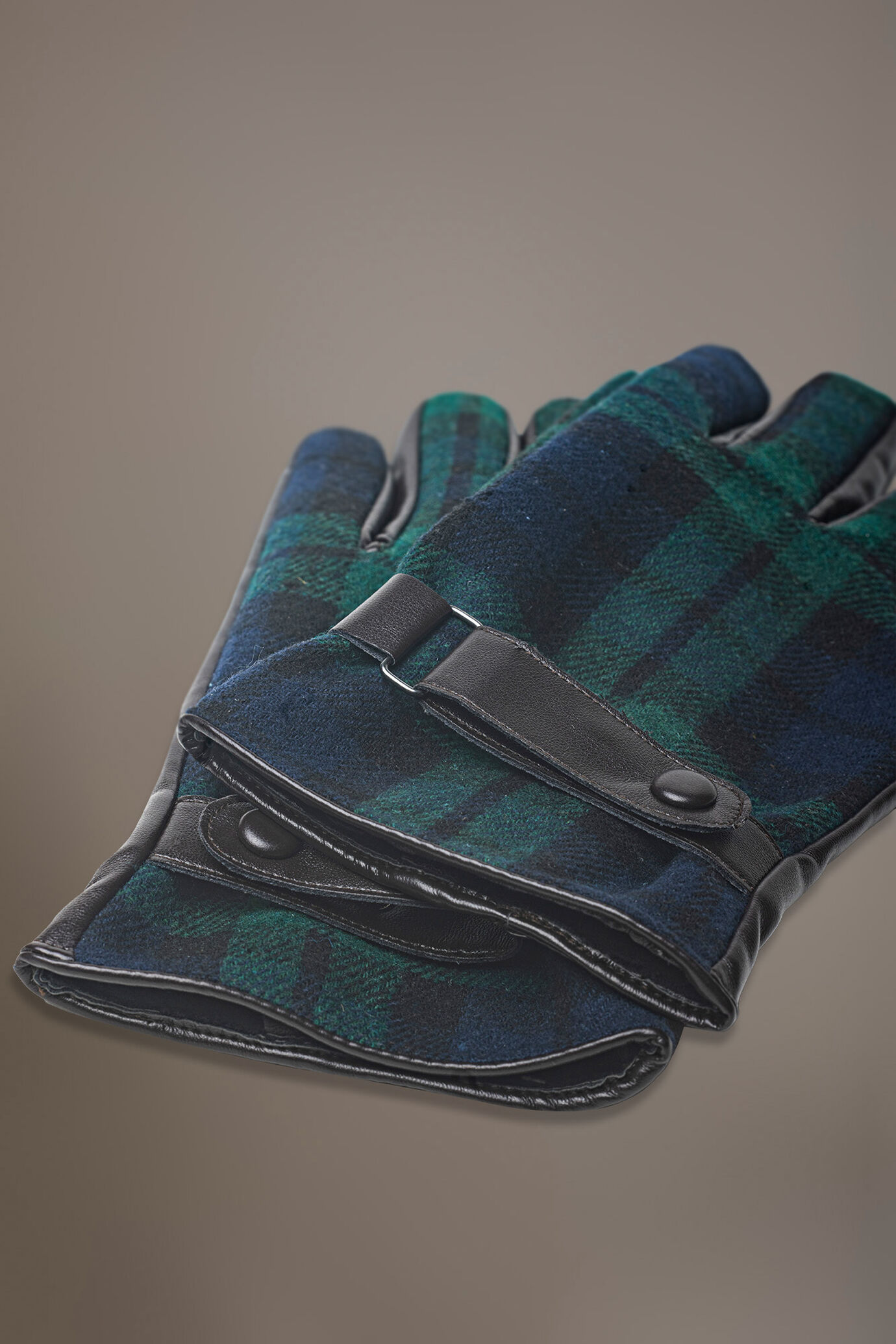 Tartan gloves image number 1