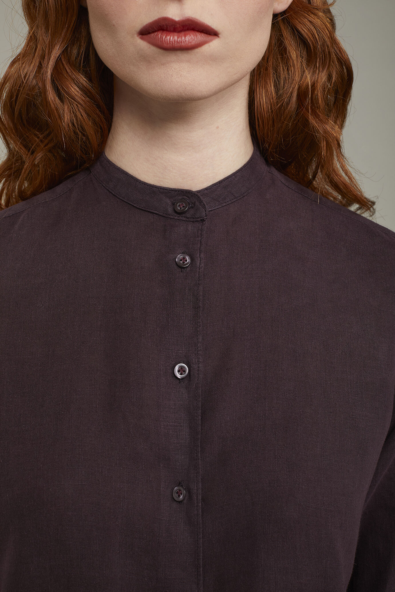 Camicia donna con collo coreano 100% lino image number 3