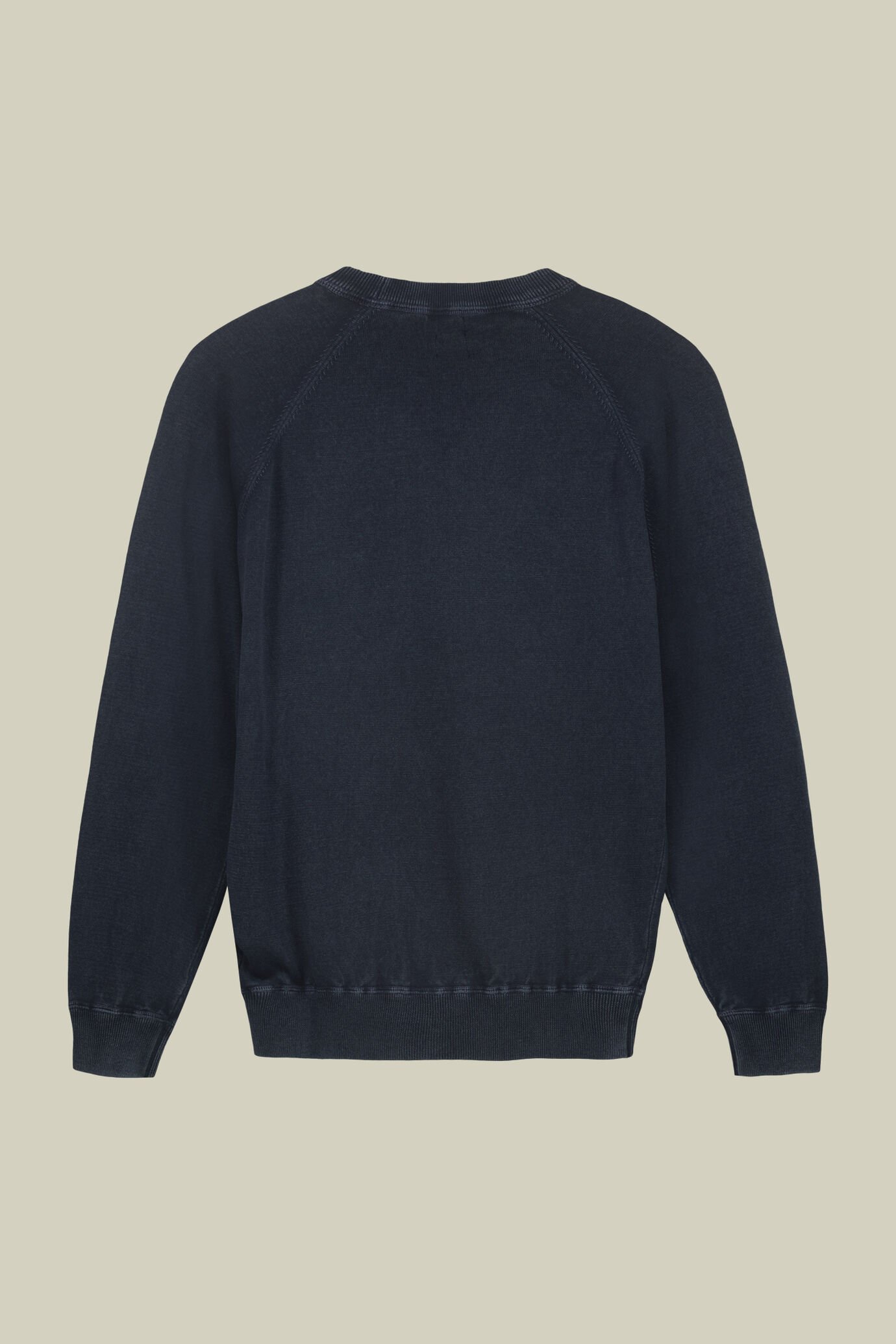 Pull homme à col rond et manches raglan en 100% coton image number 5