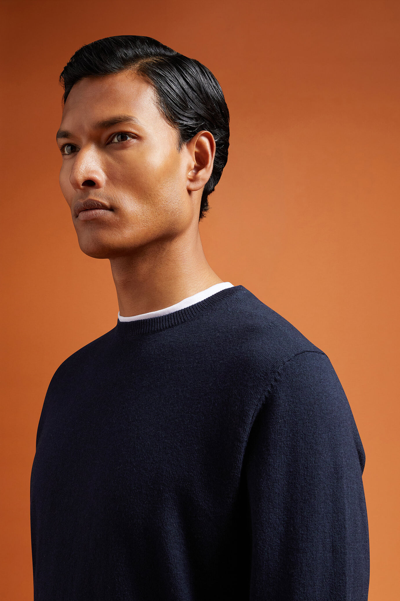 Pull homme &agrave; col rond, en laine et coton, coupe classique image number 2