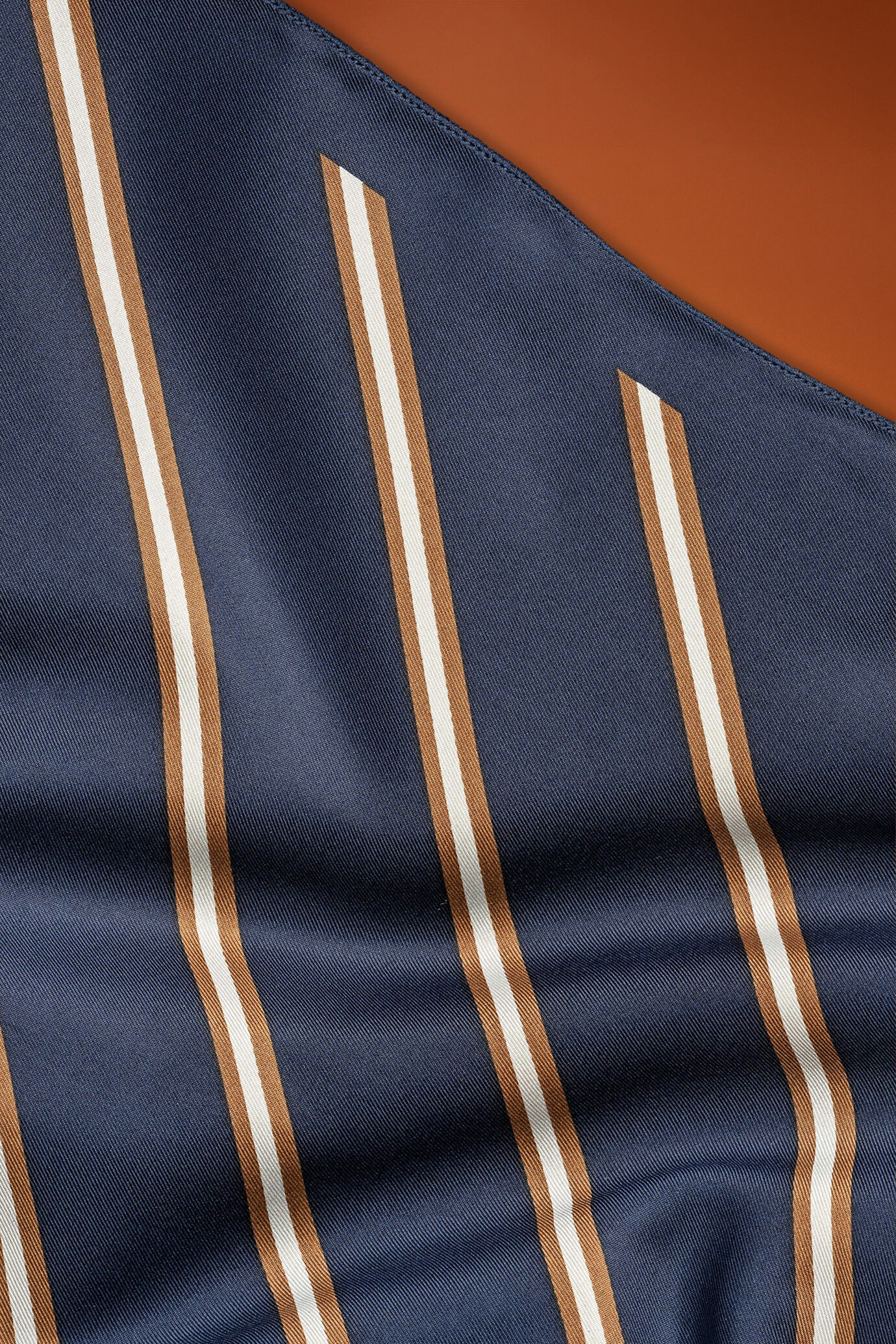 Men's printed pattern pochette image number 1