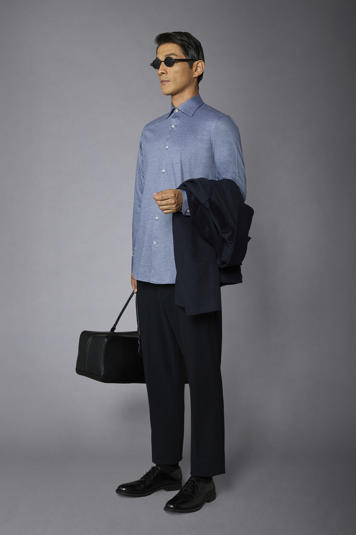 Chemise classique en jersey sans genre Col français Coupe confortable Tissu mélangé imprimé image number 1