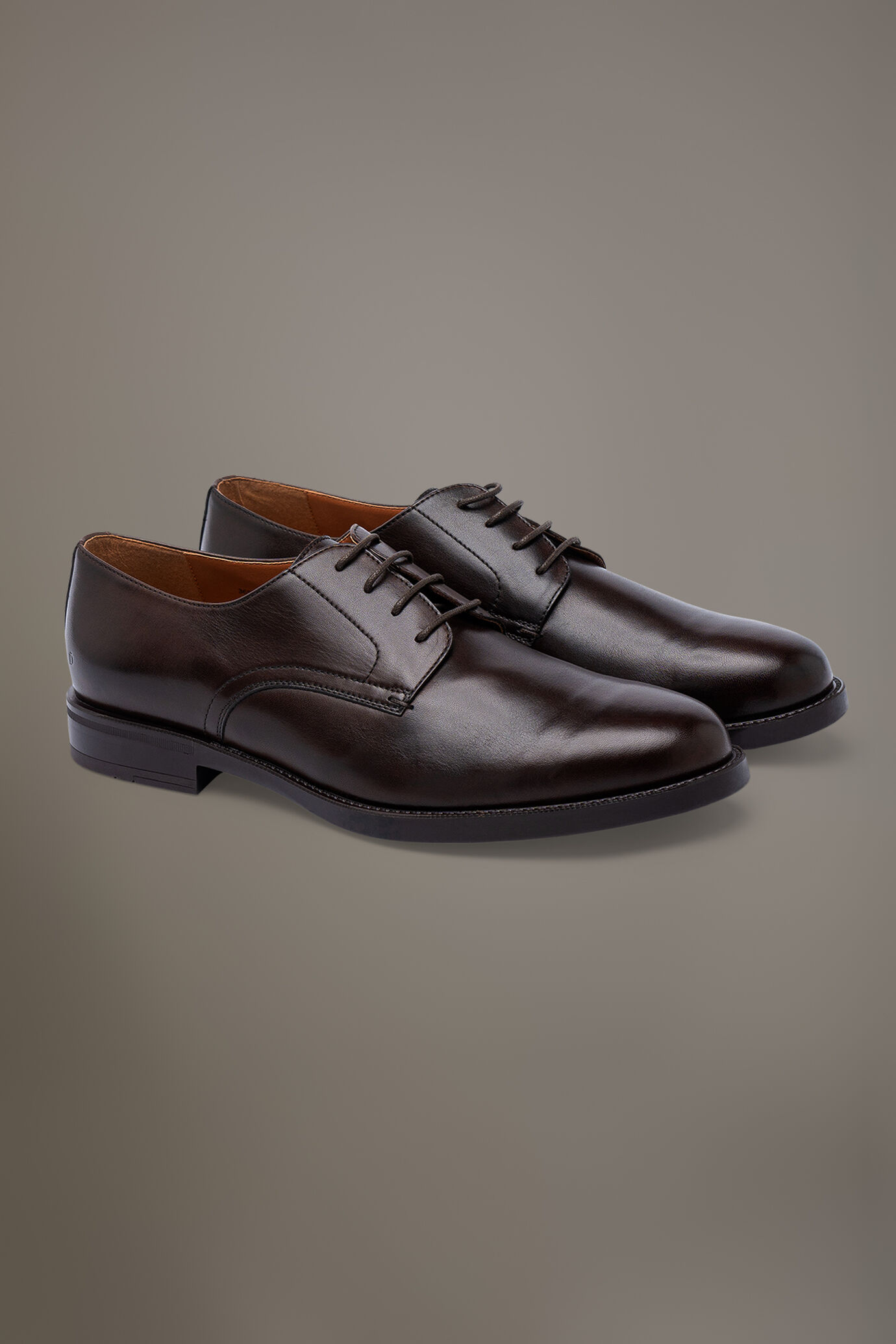 Scarpa Derby 100% pelle con fondo in gomma image number 0
