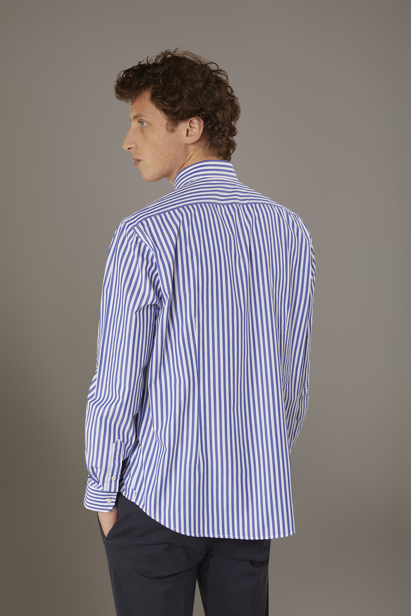 Classic washed shirt with french collar comfrot fit yarn dyed wide stripes image number 2