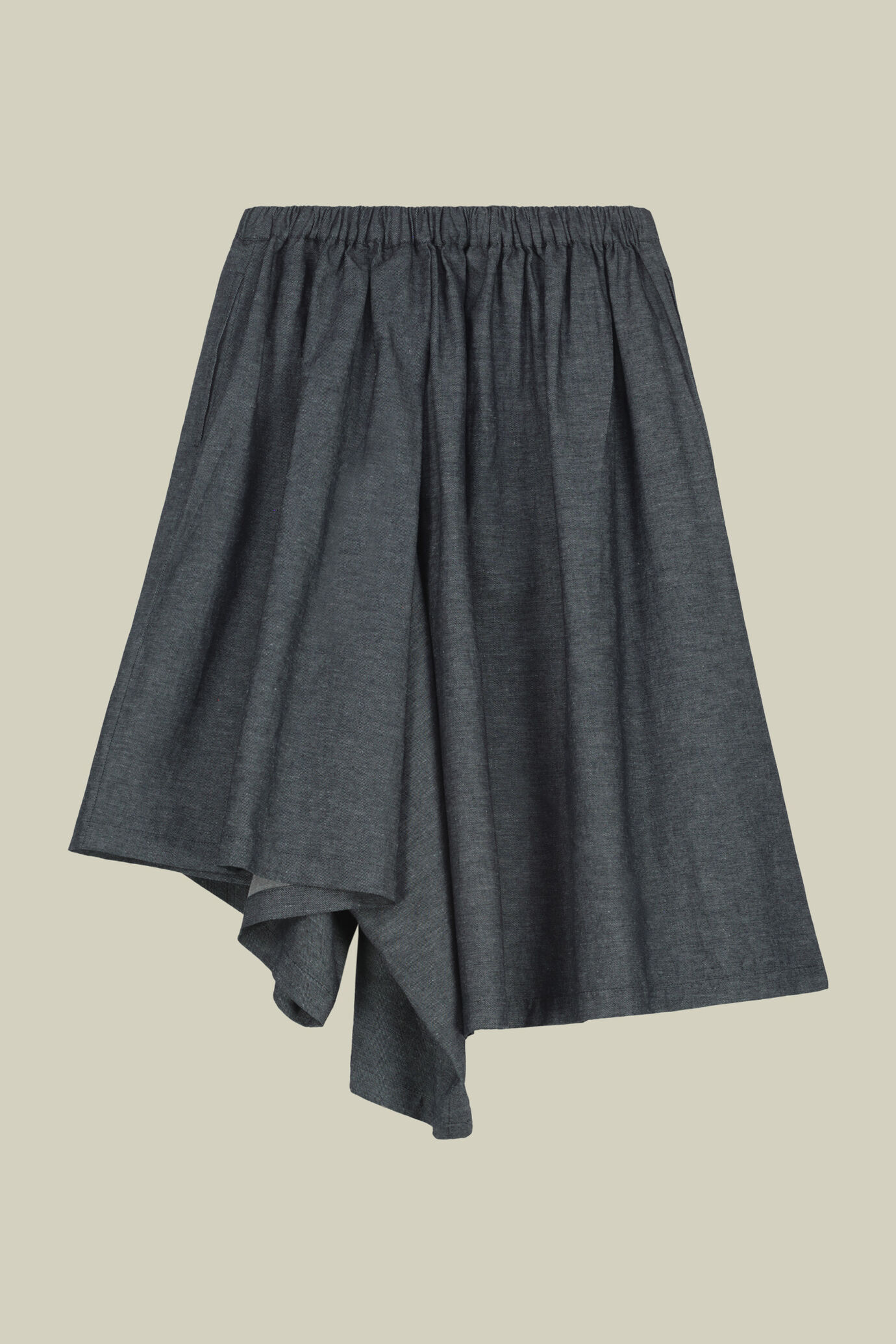 Bermuda skirt with a wide and soft line in linen and cotton image number 5