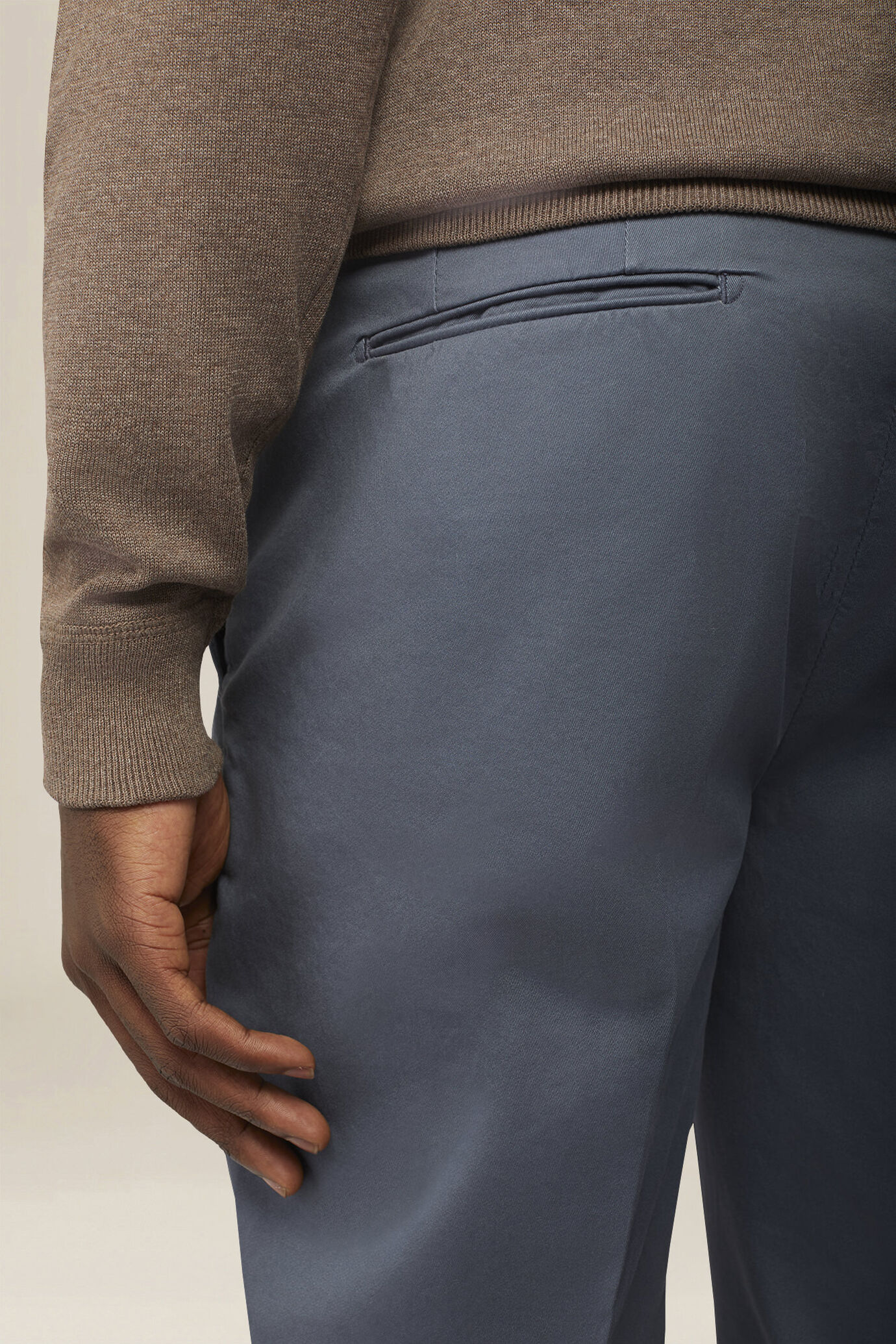 Pantalone uomo chino classico regular fit image number 3