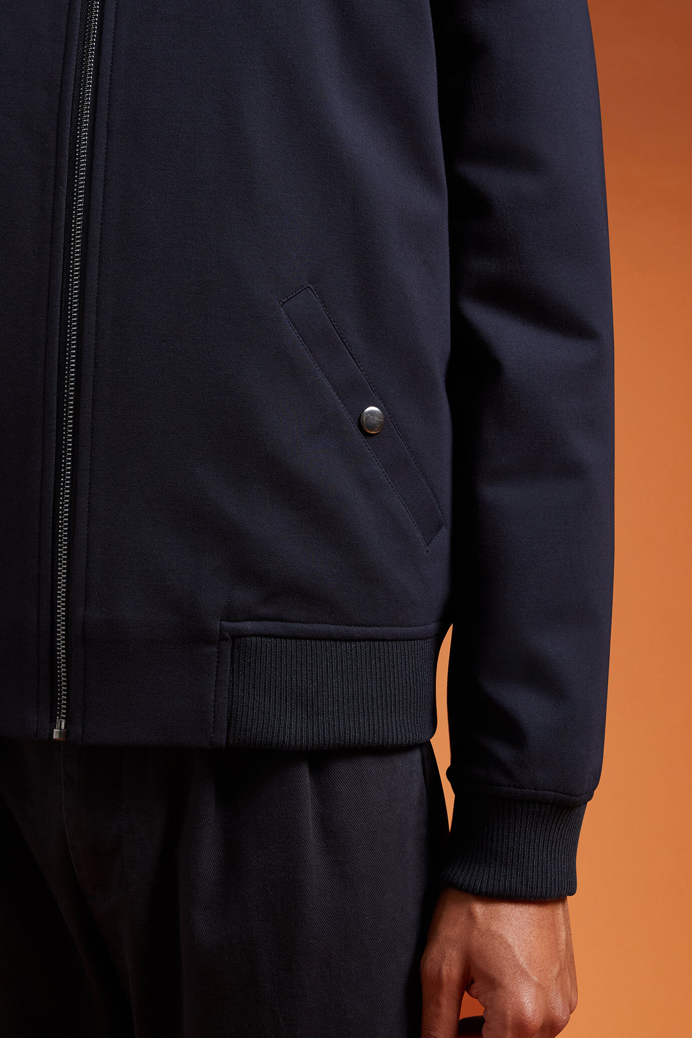 Herren-Bomberjacke aus Jersey in bequemer Passform image number 3