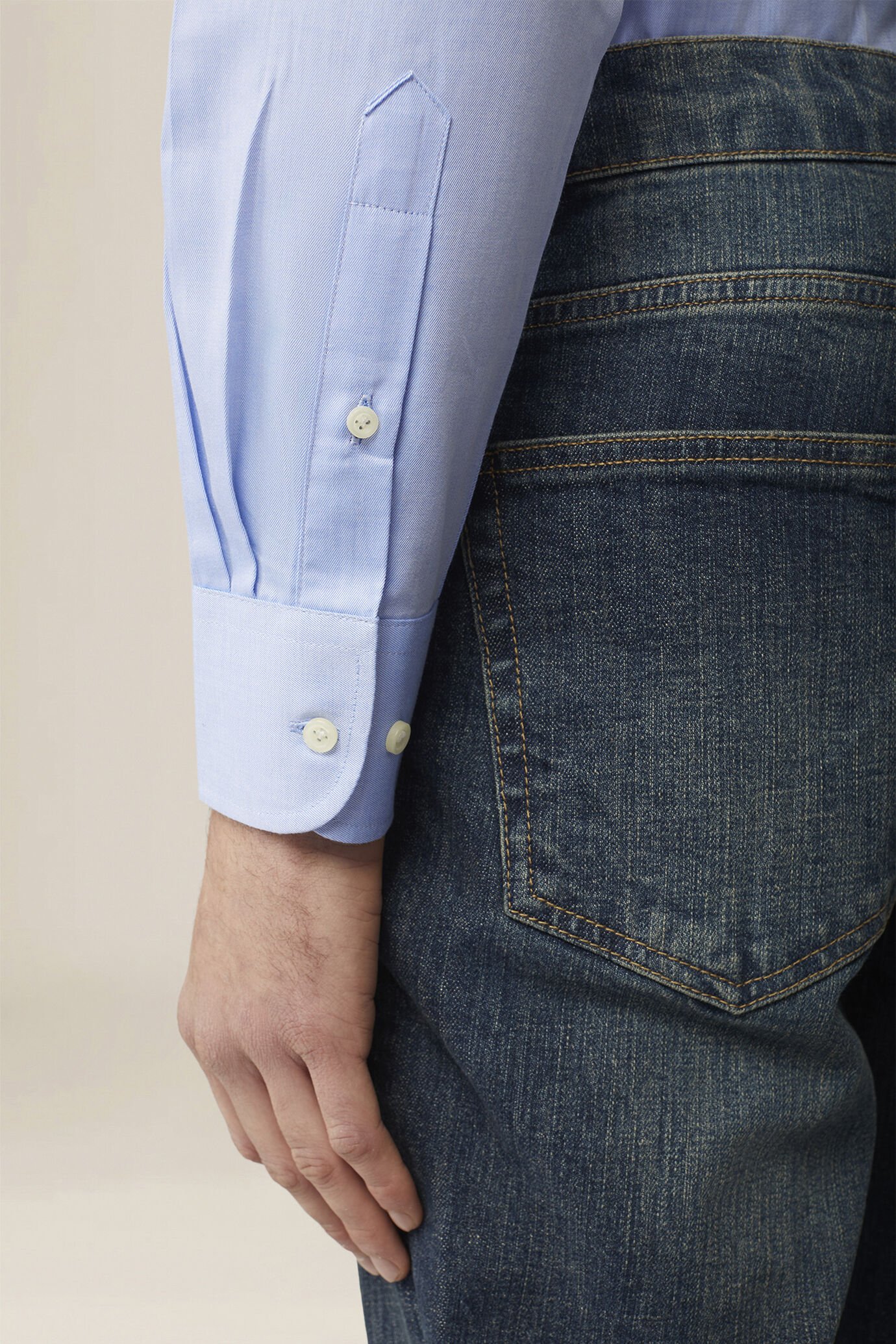 Klassisches Herrenhemd mit franz&ouml;sischem Kragen aus glattem Twill image number 3