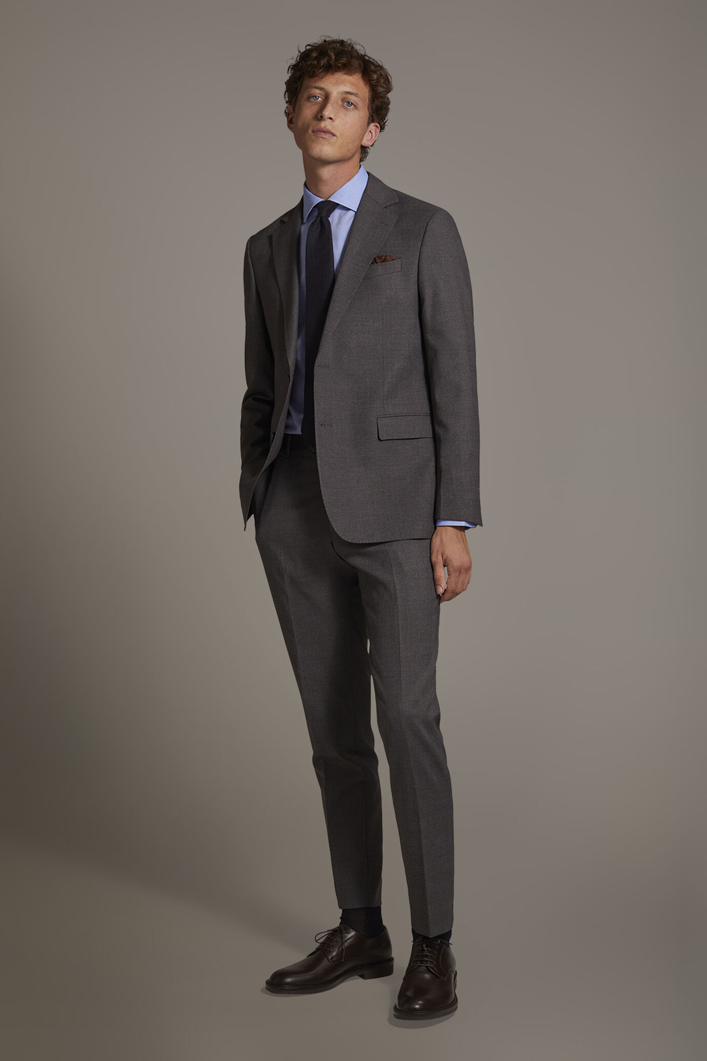 Single breasted suit flat trousers prince of wales fabric design image number 1