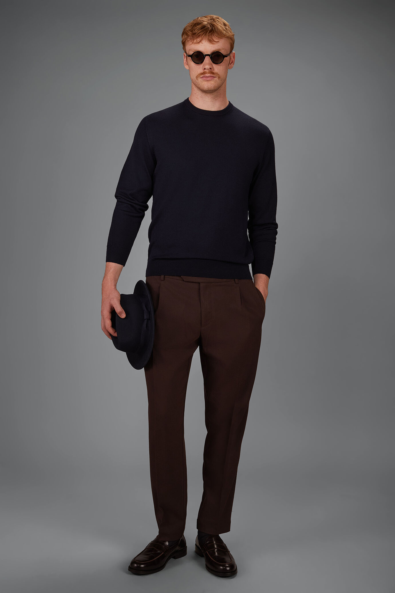 Herren-Rundhalspullover aus 100 % extrafeine Merinowolle in normaler Passform image number 0