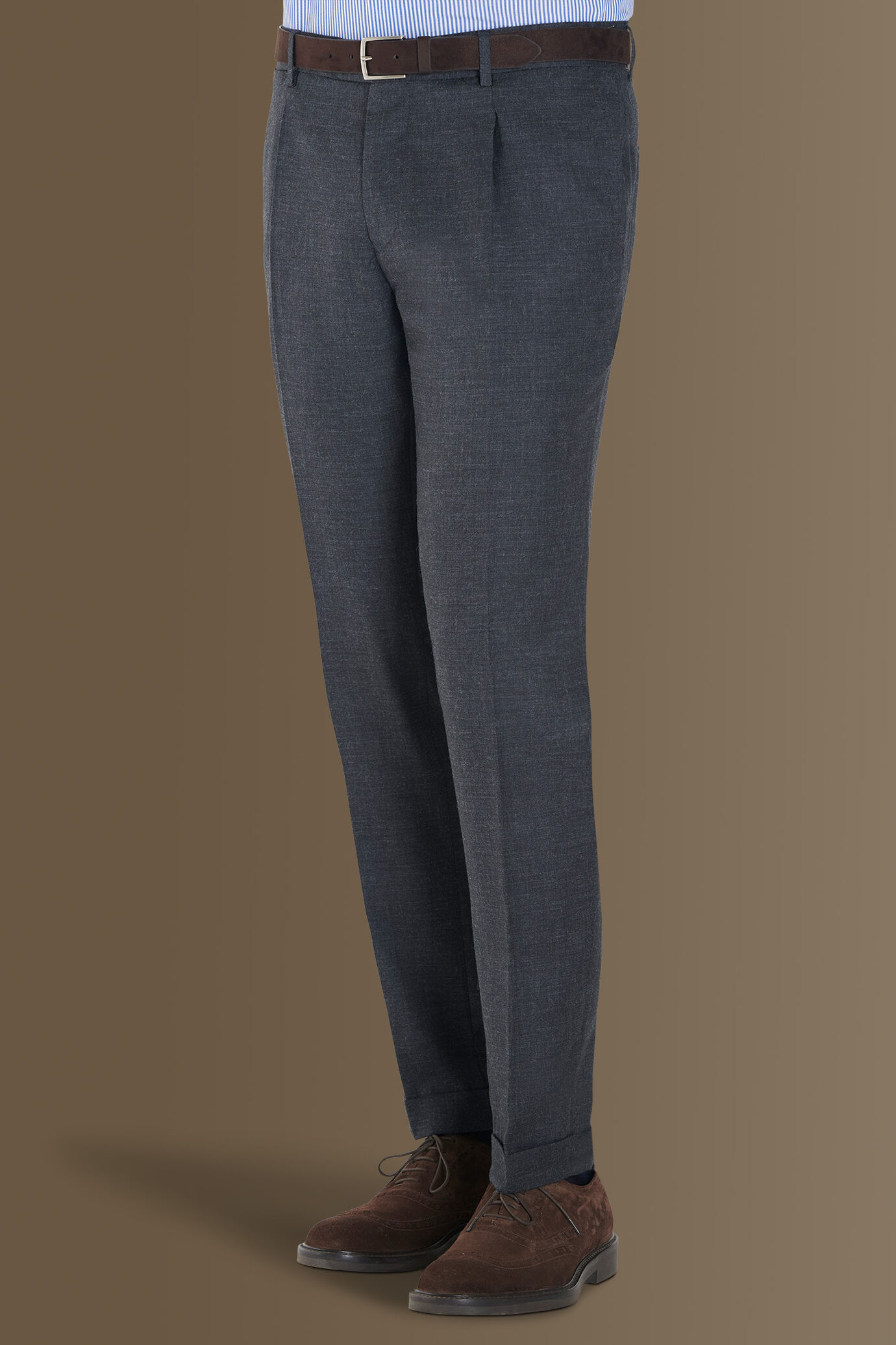 Abito monopetto uomo tinta unita pantalone con pinces image number 4