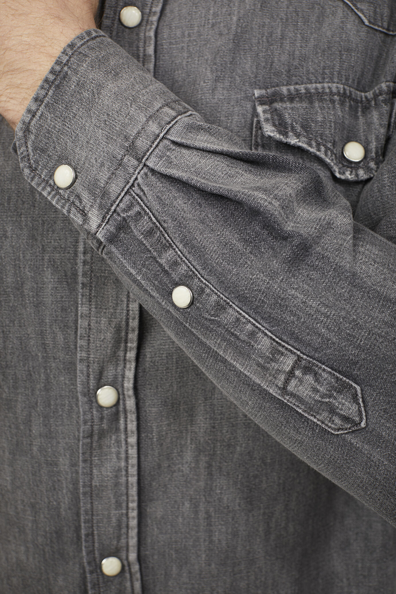 Camicia casual uomo collo classico 100% cotone tessuto denim comfort fit image number 4