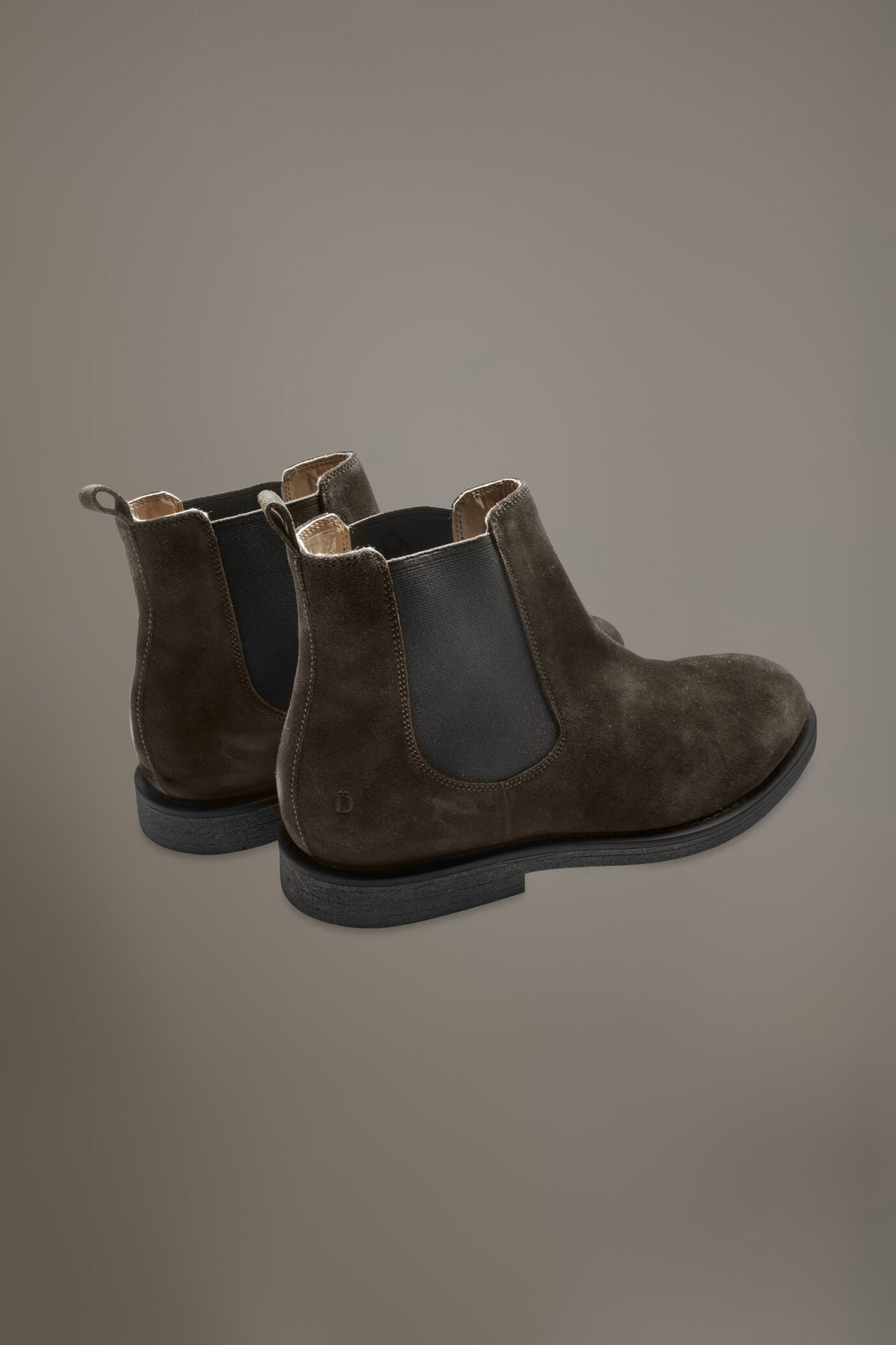 Chelsea boots 100% suede leather with rubber sole image number 3