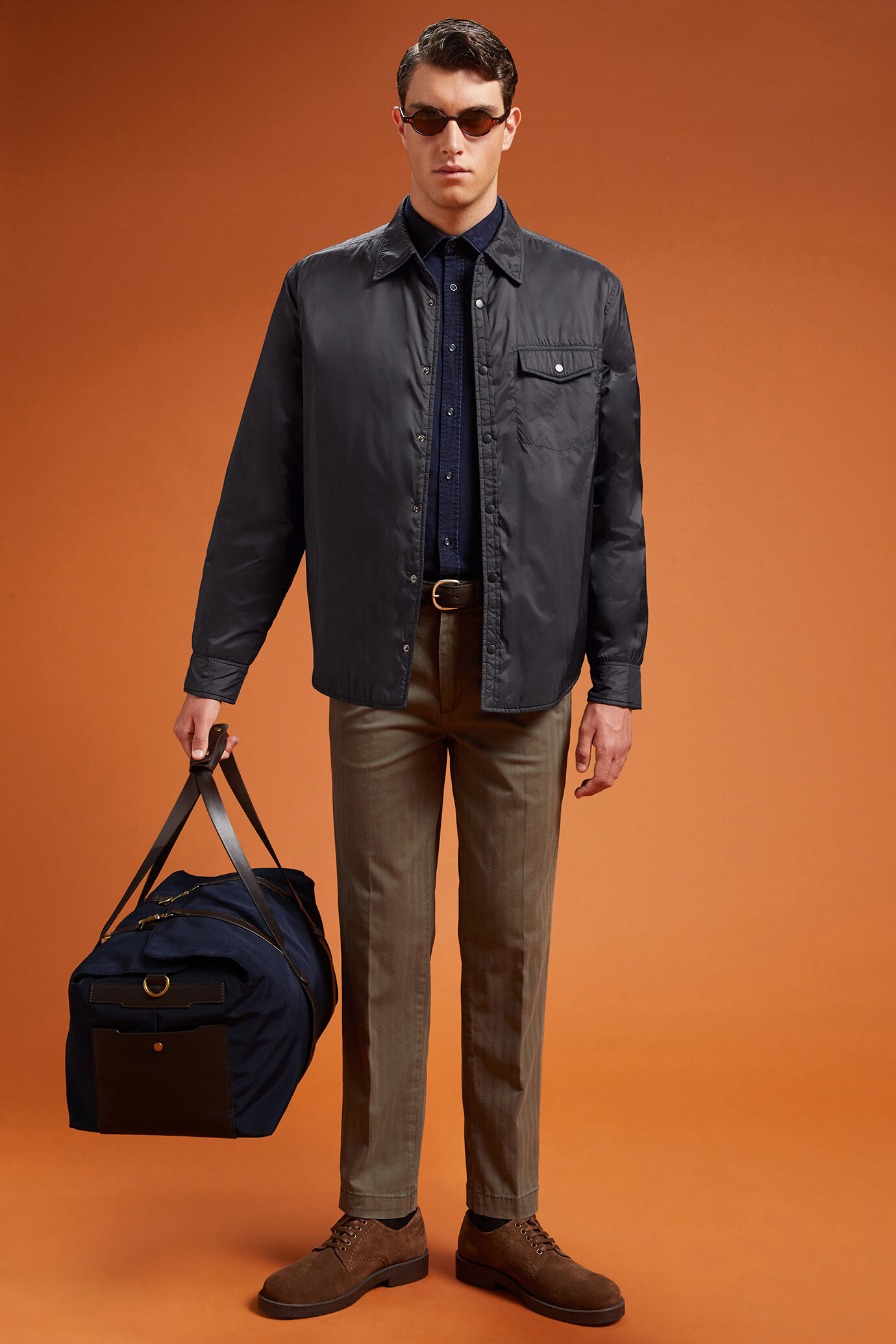 Giubbino uomo tecnico in nylon leggermente imbottito comfort fit