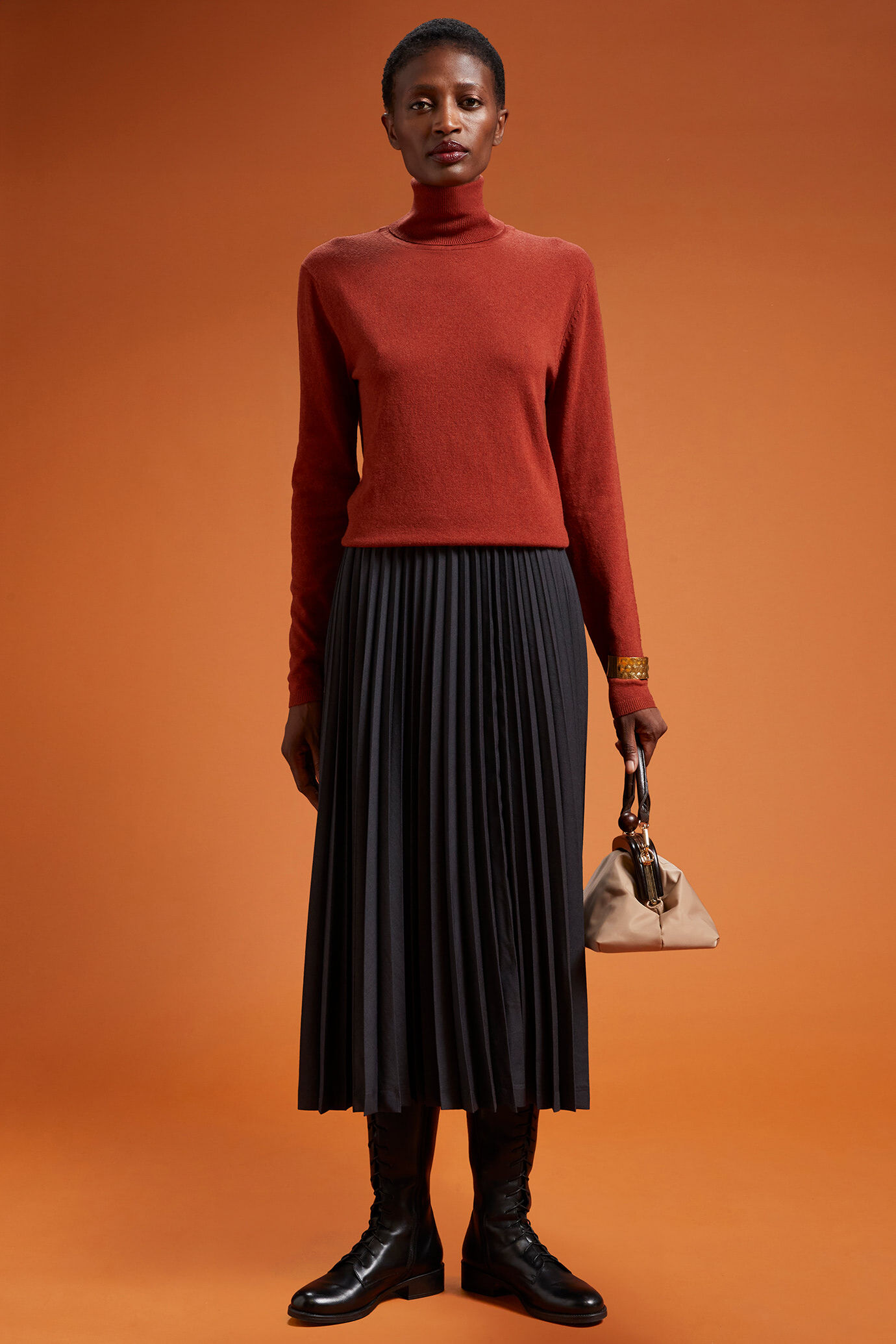 Women's regular fit high neck jumper in a blend of wool and cashmere image number 1