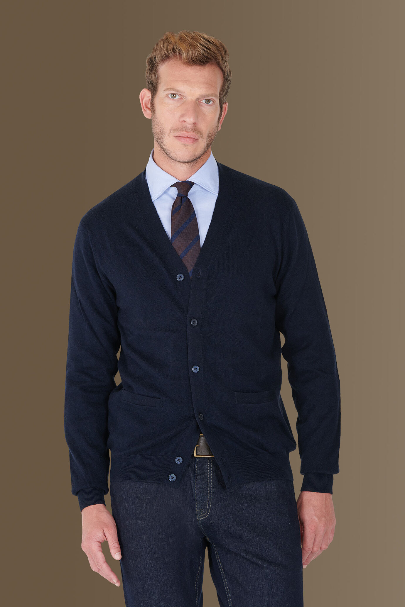 Cardigan classico in misto lana e cotone image number 0