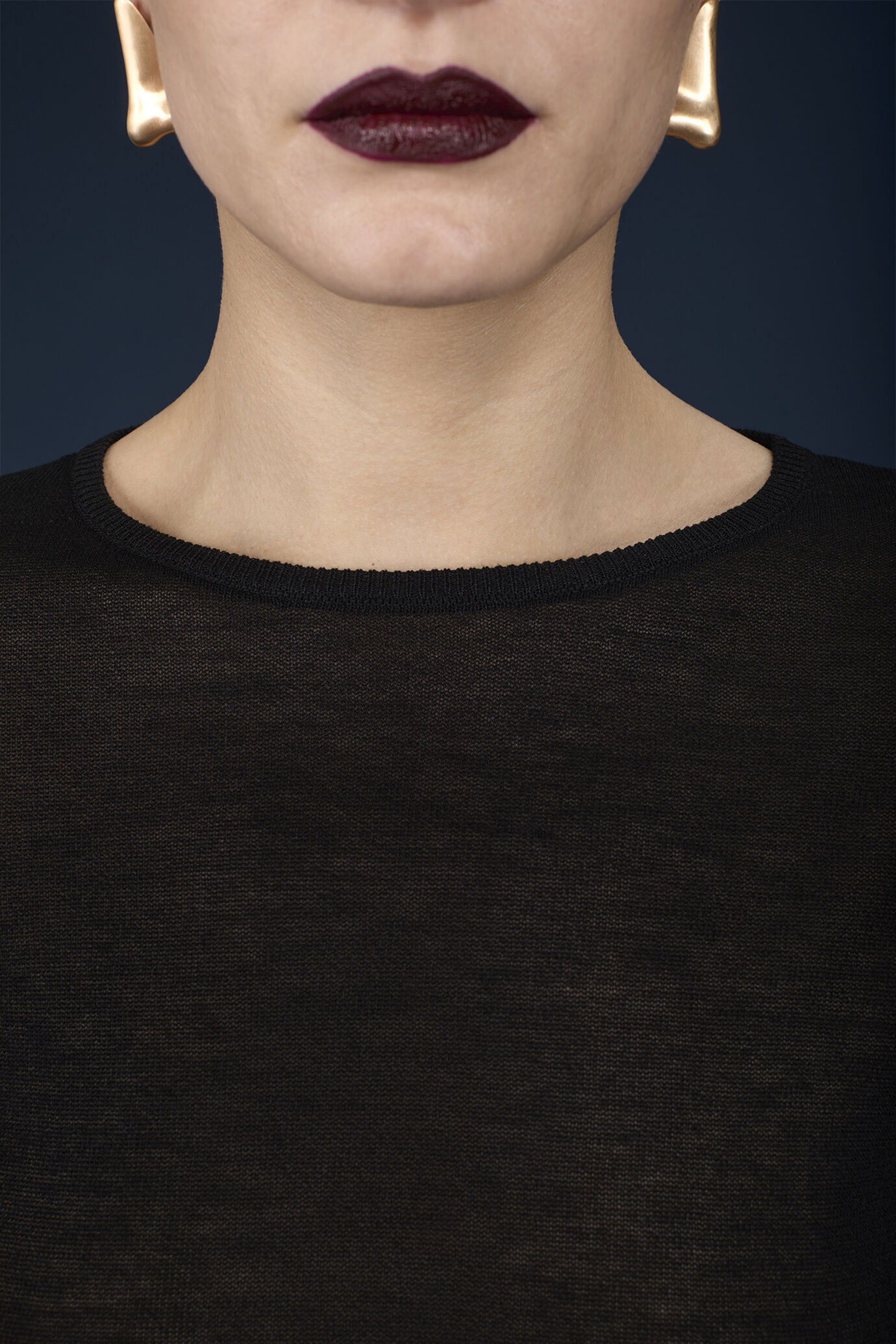 Pull femme, modèle légèrement transparent à manches longues et col rond image number 2