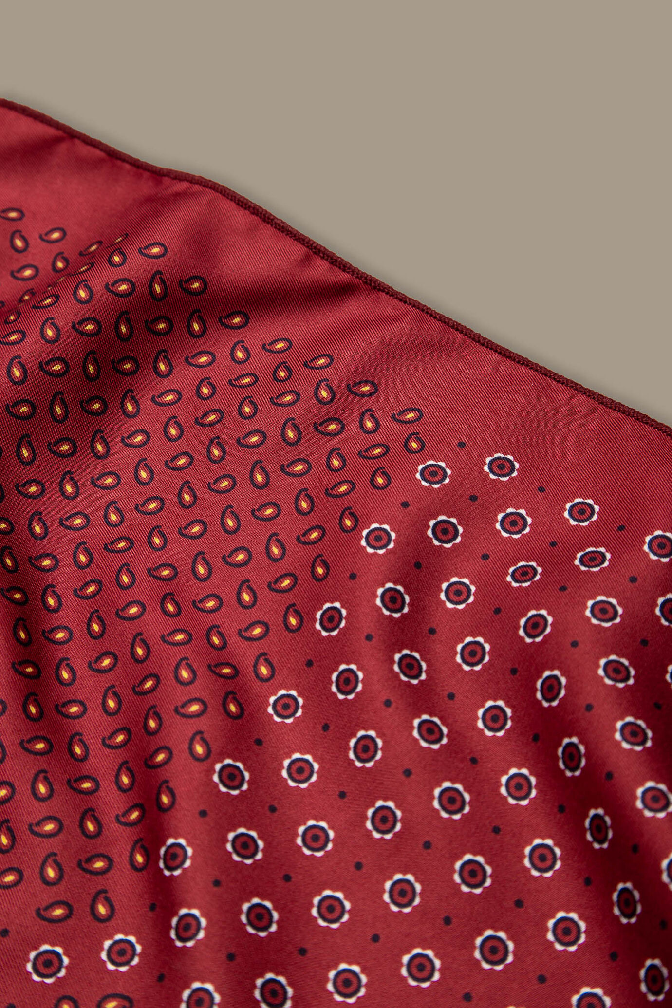 Pochette rossa doppia fantasia uomo image number 1