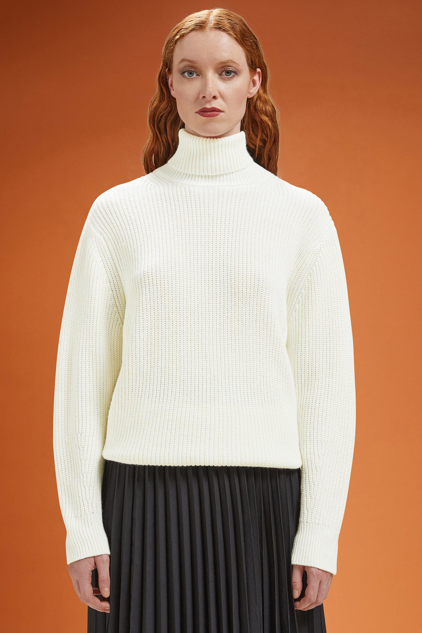 Damen-Pullover mit hohem Kragen aus englischem Rippstrick in normaler Passform image number 0