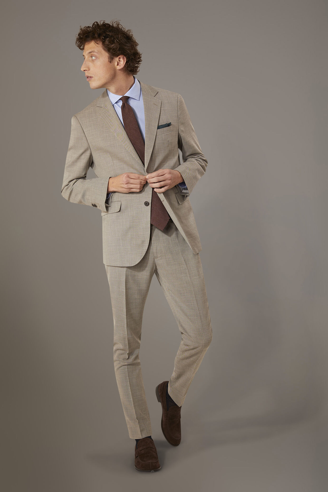 Regular fit single-breasted suit in grisaille fabric image number 0